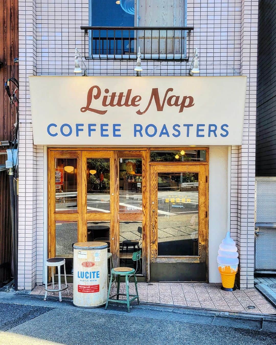 CAFE-STAGRAMMERさんのインスタグラム写真 - (CAFE-STAGRAMMERInstagram)「Hey, we want to enjoy good coffee on the weekends, right? 真夏の暑さ、ちょっとひと息してきませんか♪  #富ヶ谷 #☕ #代々木八幡カフェ #代々木上原カフェ #富ヶ谷カフェ #tomigaya #yoyogiuehara #littlenapcoffeestand #littlenapcoffeeroasters #cafetyo #tokyocafe #カフェ #cafe #tokyo #咖啡店 #咖啡廳 #咖啡 #카페 #คาเฟ่ #Kafe #coffeeaddict #カフェ部 #cafehopping #coffeelover #discovertokyo #visittokyo #instacoffee #instacafe #東京カフェ部 #sharingaworldofshops」7月23日 16時00分 - cafetyo