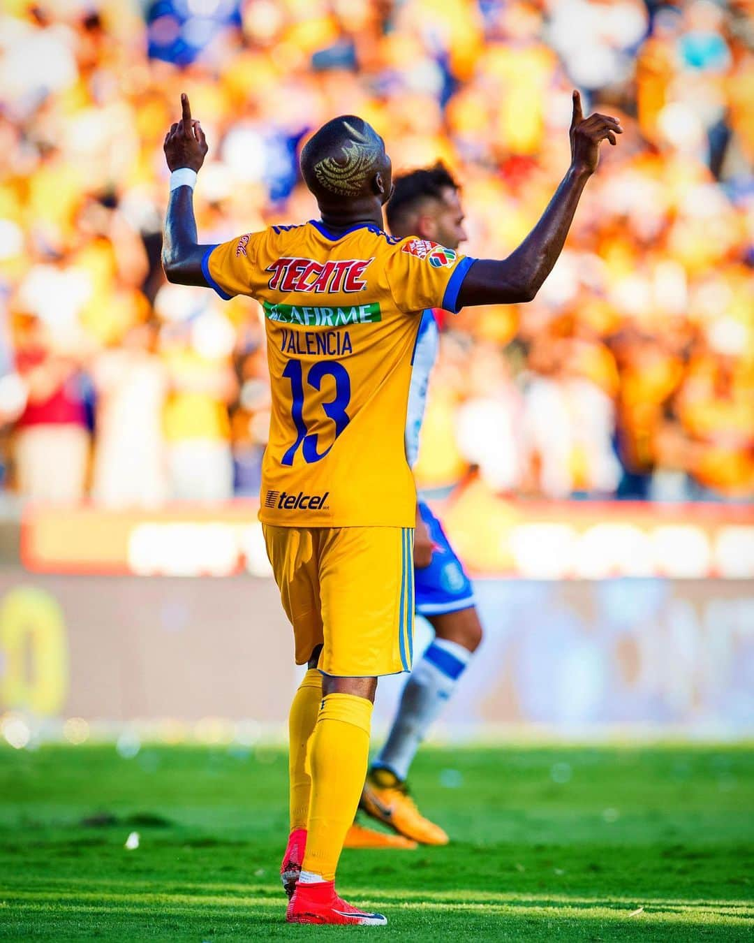 エネル・バレンシアのインスタグラム：「22.07.2017  ⚽️⚽️⚽️ 'Hat-Trick' y así debutaba @ennervalencia1 con Tigres hace 6 años… 🤯🇪🇨 ¡Qué locura, 'Supermán'!」