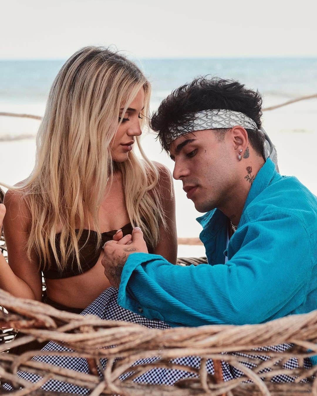 Sebastián Villalobosのインスタグラム：「Mojaita’ yo puedo ser tú toalla 666’   ——————————————— TULUM YA DISPONIBLE!!! LINK EN MI BIOGRAFÍA 🌴🌊☀️」
