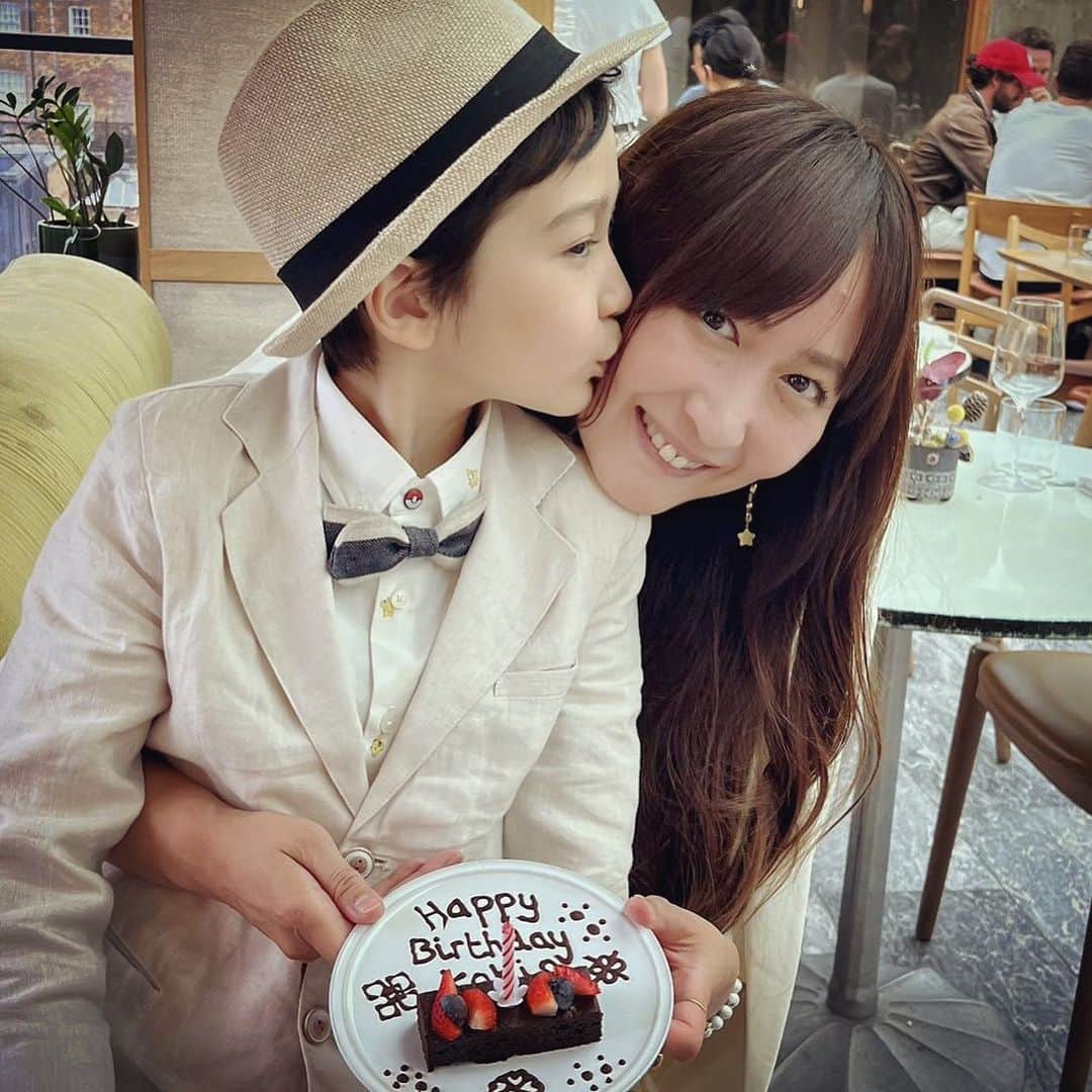 KOKIAのインスタグラム：「お誕生日メッセージをいっぱいありがとう！そして視聴会に参加してくれたみんな、ありがとう。8月ビルボードで待ってるねー」