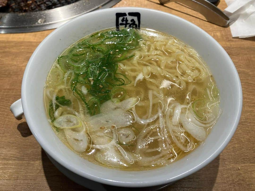 岡倫之さんのインスタグラム写真 - (岡倫之Instagram)「最近のラーメンは専門店じゃなくても美味いのぅ  1枚目 #長岡ラーメン #ラーメン中華三昧 2枚目 #横浜万葉倶楽部  3枚目 #牛角  #麺スタグラム #ラーメンインスタグラマー #ラーメン #らーめん #ラーメン大好き #プロレスラー #オーカーン #レスラー飯 #インスタフード #インスタフードグラマー #食レポ #食レポグラム  #ramen #japanesefood #japanesenoodles  #gourmet」7月23日 8時29分 - great_o_khan