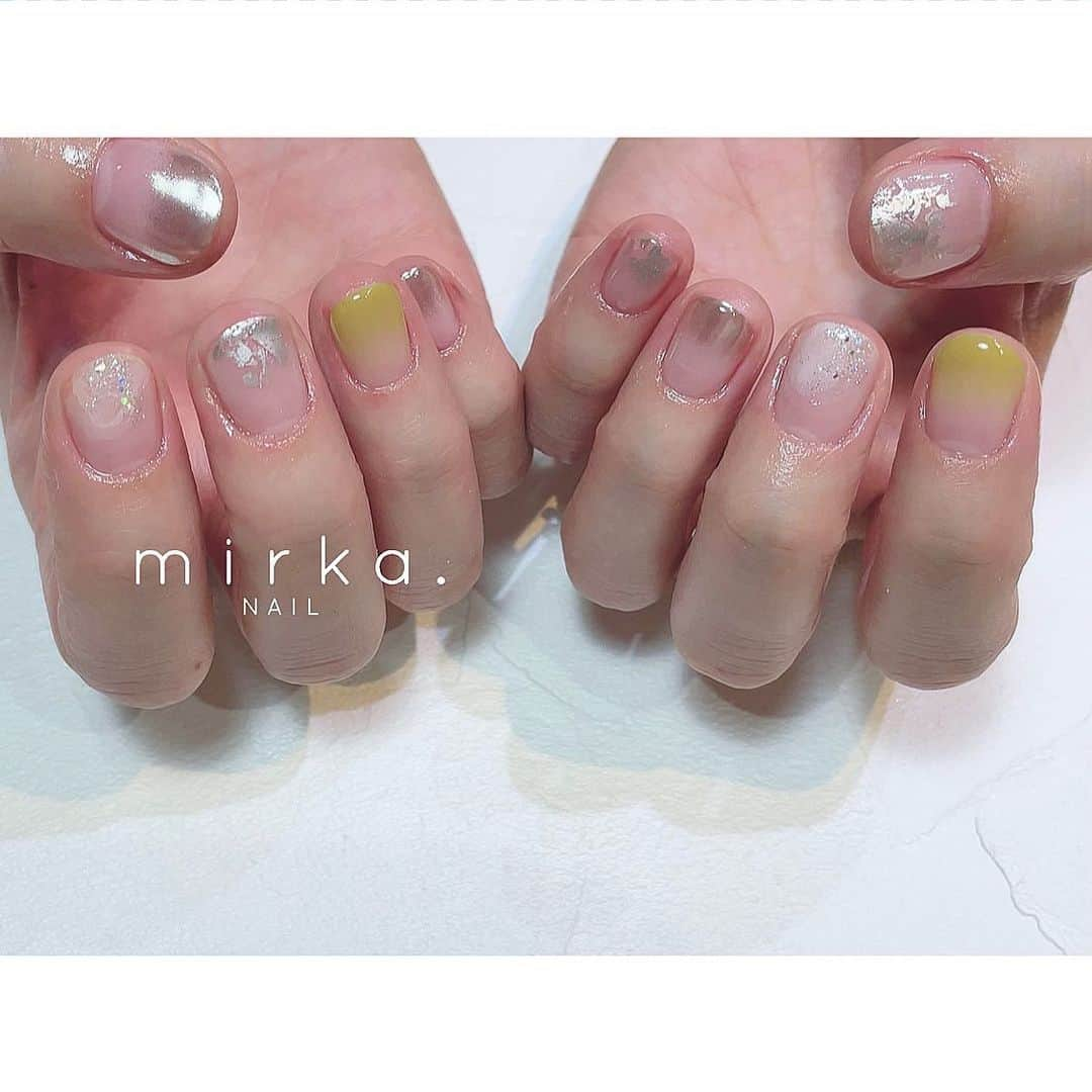 mirka. NAIL(ミルカネイル)さんのインスタグラム写真 - (mirka. NAIL(ミルカネイル)Instagram)「⁡ ⁡ ⁡ silver꙳ ⁡ ⁡ #mirkaおまかせネイル ………………………………………………………… ⁡ ご予約、お問い合わせは LINE ID⇒ @mirka.nail (@含む)まで。 ⁡ ご新規様はハイライトの「ご案内」と「ご予約方法」を必ずお読みいただいてからご予約くださいますようお願いいたします。 空き状況や詳細はLINEの投稿からご確認ください。 ⁡ ⁡ ⁡ ⁡ #mirkanail#nails#nail#nailart#naildesign #ショートネイル#ネイルアート#ネイルデザイン#ネイル#大人ネイル#シンプルネイル#オフィスネイル#ニュアンスネイル#ナチュラルネイル#カジュアルネイル#ショートネイルデザイン#美甲#夏ネイル#夏ネイル2023 #プライベートサロン#プライベートネイルサロン#東京ネイルサロン#東京ネイル#江東区ネイルサロン#森下#清澄白河 ⁡」7月23日 9時54分 - mirka.nail