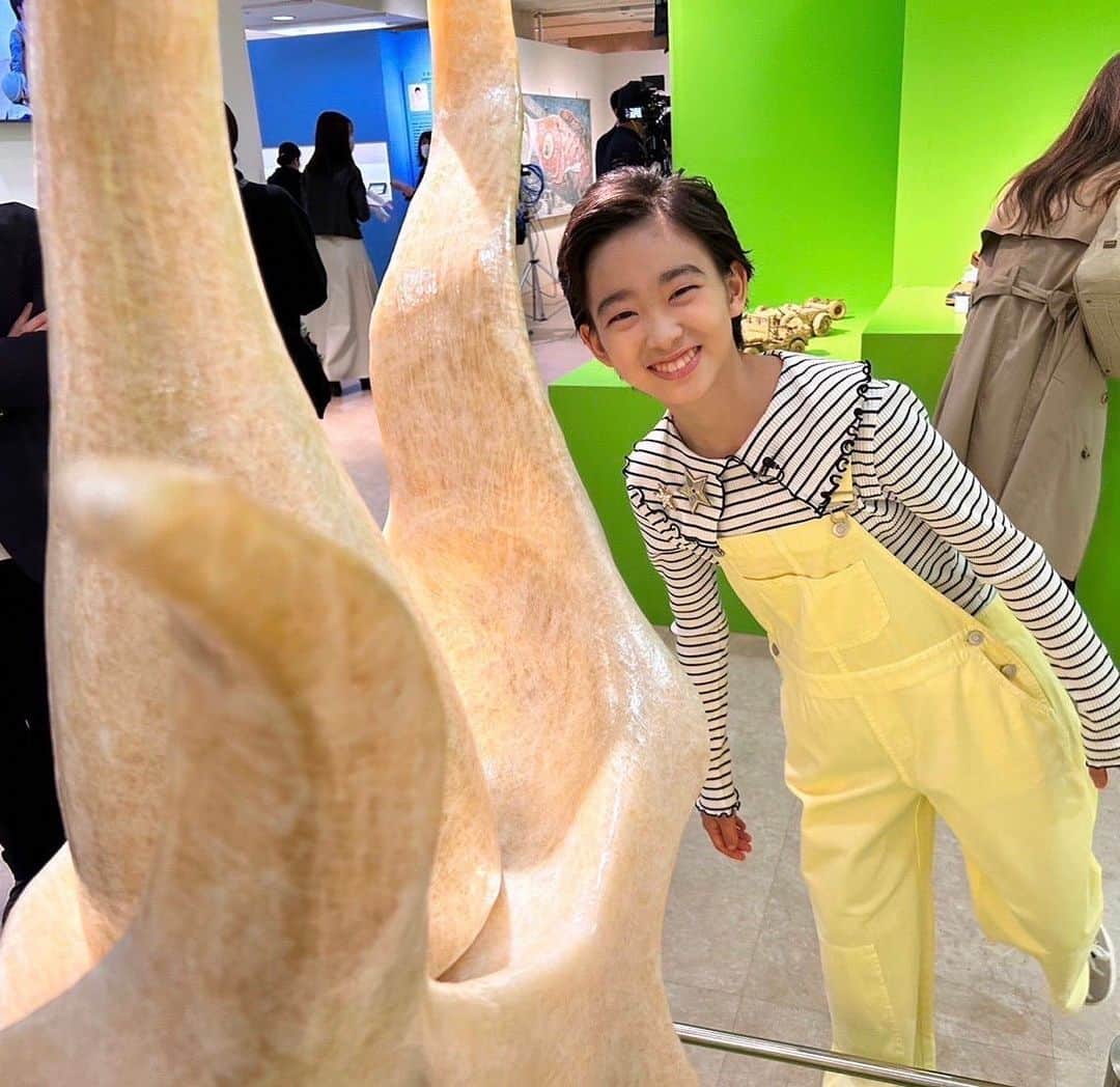 のインスタグラム：「🎨 #はじめての美術館 🖌  TOKYO MX「はじめての美術館」 本日の放送は、文具アートの世界へ！！！  2023年7月23日(日)昼12時29分〜  是非チェックお願いいたします👀✨  #村山輝星 #劇団東俳 #Tプロジェクト #文具アート #文具アートの世界」