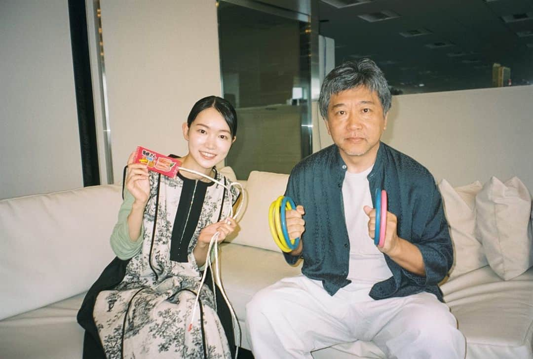 小川紗良さんのインスタグラム写真 - (小川紗良Instagram)「ラジオのゲストとシリーズ📸  #是枝裕和 さん #NOILION #LIO ちゃん #ジェーングドール 博士 #前田エマ さん #福永荘志 さん #哲J さん #太田ゆか さん #甲斐みのり さん #矢野智徳 さん  J-WAVE「ACROSS THE SKY」 毎週日曜、朝9時から12時まで生放送です！ @acrossthesky813   #radio #jwave #sky813 #acrossthesky #ラジオ #ナビゲーター #聴いてね」7月23日 16時17分 - iam_ogawasara