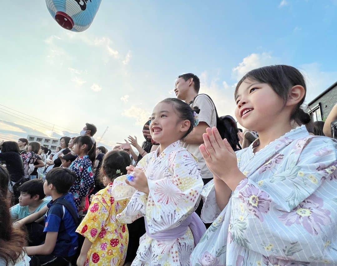 mariomi324さんのインスタグラム写真 - (mariomi324Instagram)「いい写真いっぱい撮れた🥰 #夏の思い出 🍉🍧🌻 ⭐︎ 4年ぶりに開催された地元のお祭り✨ 仲良しのお友達と楽しんできました🤗 ✳︎ ✳︎ ✳︎ #5歳 #2歳9ヶ月 #女の子ママ #姉妹ママ #姉妹 #キッズコーデ #キッズファッション #姉妹コーデ #リンクコーデ #今日のコーデ #ootd #outfit #子供服 #petitmain #プティマイン #浴衣女子 #浴衣 #浴衣コーデ #浴衣キッズ #kidsfashion #kidstagram #instakids #kidsphotography #sisters #お祭り#おまつり」7月23日 10時54分 - mario_ym324