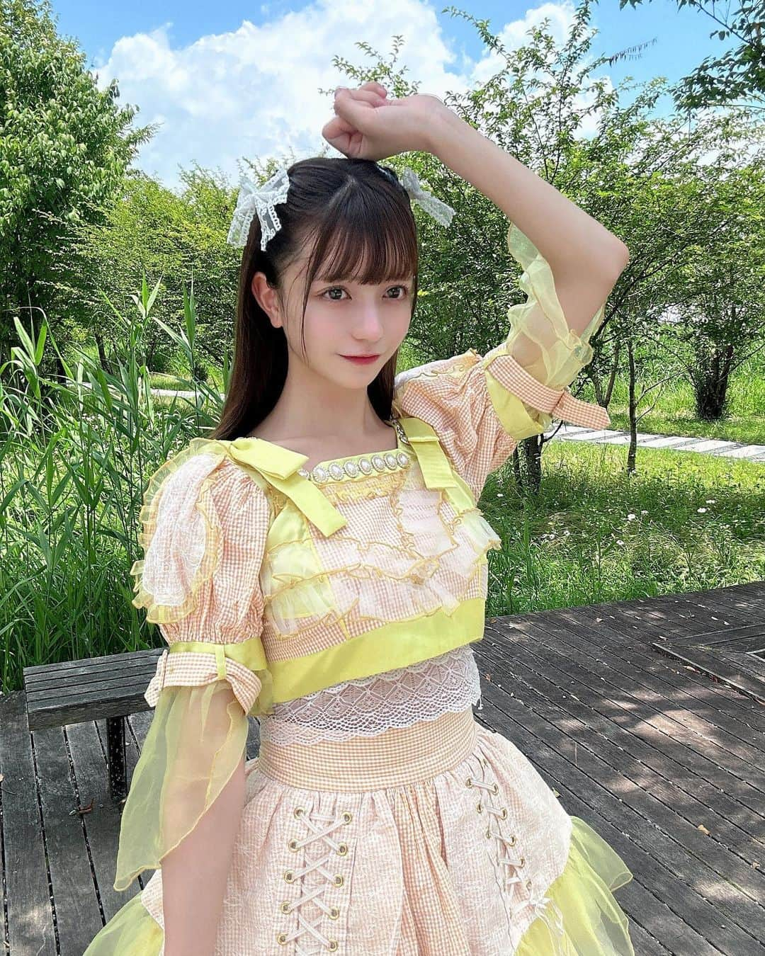 森ふう花のインスタグラム：「きいろ🌻🌙💫🥞🍋🍯 . . . . . . . #アイドル衣装 #アイドル #黄色担当  #まねきケチャ」