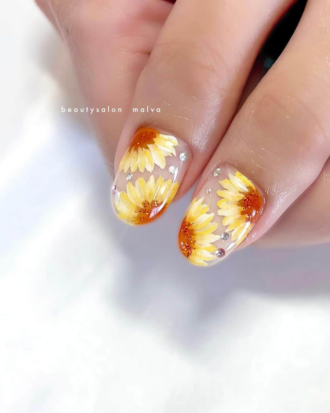 nailsalon malva（ネイルサロンマルヴァ）のインスタグラム