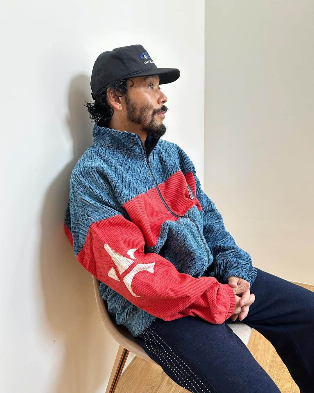 小木 "Poggy" 基史さんのインスタグラム写真 - (小木 "Poggy" 基史Instagram)「@psg × POGGY capsule collection 1st delivery items are available on tomorrow at @psg_store_tokyo_edifice . PSG×POGGYカプセルコレクションのファーストデリバリーは明日から下記PSG店舗にて発売です。是非🙏  販売店舗 PSG HOUSE大阪 〒530-0005大阪市北区中之島4-3-1大阪中之島美術館内  PARIS LOVES JAPAN 表参道 〒150-0001東京都渋谷区神宮前4-26-14  PARIS SAINT-GERMAIN STORE TOKYO 全店 EDIFICE難波店、EDIFICE新宿店  7月24日13時30分より販売スタート  オンラインストア販売開始日 7月24日15:00- ※9月セカンドデリバリー発売分を除く  #psg #psg_tokyo #parissaintgermain」7月23日 11時47分 - poggytheman