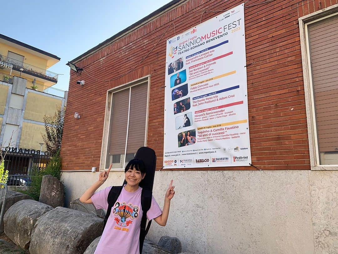 上原ひろみさんのインスタグラム写真 - (上原ひろみInstagram)「Performed in Benevento, at beautiful Roman theater. Grazie Mille for everyone being very enthusiastic audience!」7月23日 12時05分 - hiromimusic