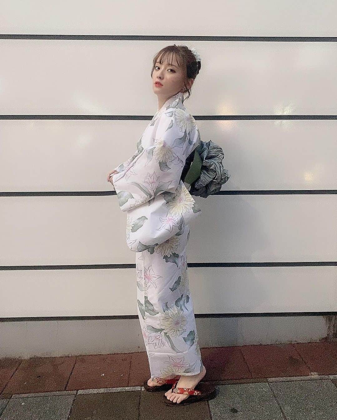 佐藤ゆうきのインスタグラム：「浴衣着たよ🎀  自分で着付けたの褒めて☺️  #浴衣 #浴衣ヘアアレンジ #浴衣女子 #花火大会 #花火 #グレイルコーデ #浴衣ヘア  #美容  #自分磨き #グレイル #model #可愛い女の子 #自撮り #フリーモデル #写真好きな人と繋がりたい #フォローミー #followforfollowback #asian #asianbeauty #asiangirls #japaneseidol#ig_japan #igers #picoftheday #photo #model #instagood #followme #instafollow #photooftheday」