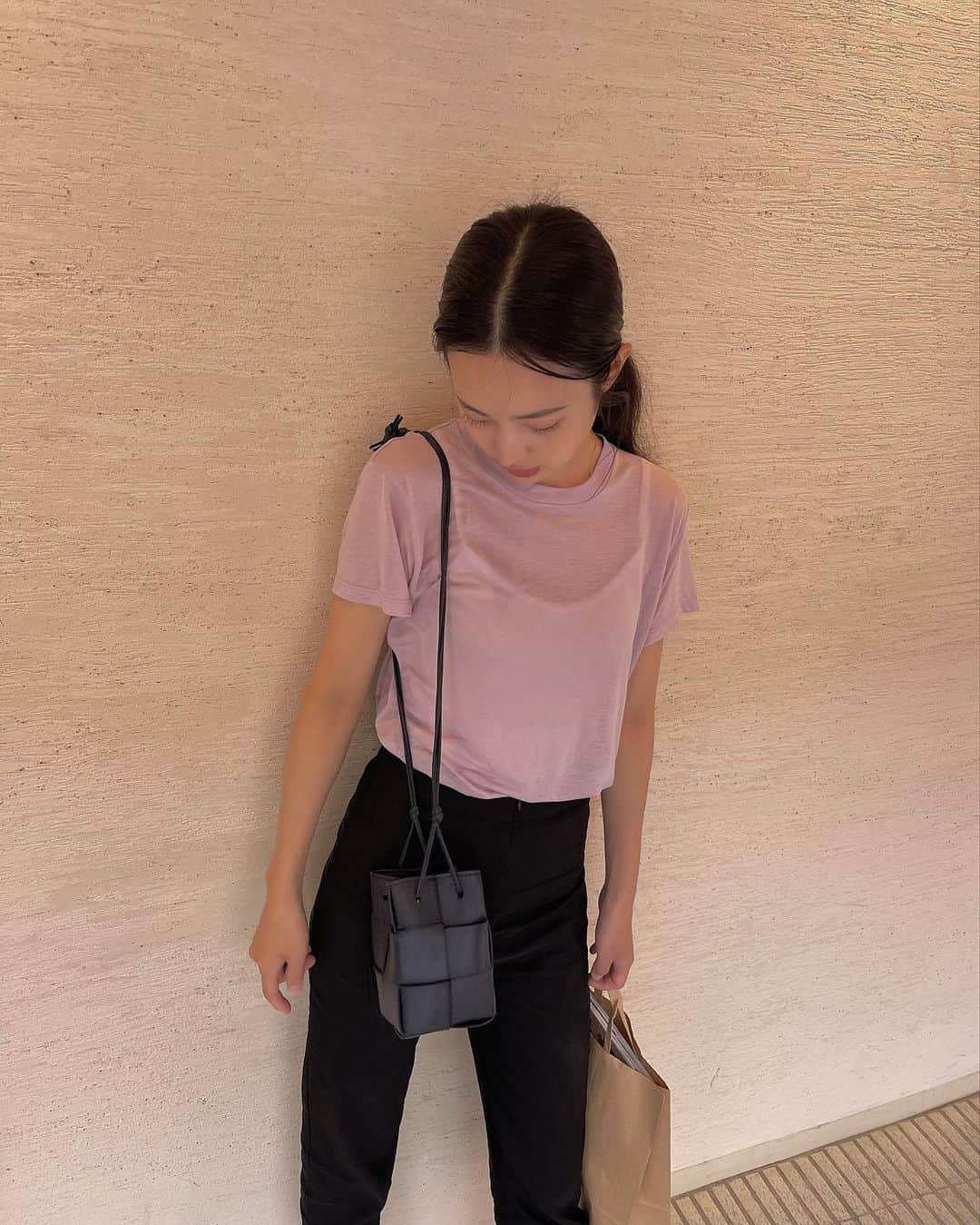 藤田ななみのインスタグラム：「プール上がりでアホ毛がすごい😆🌻」