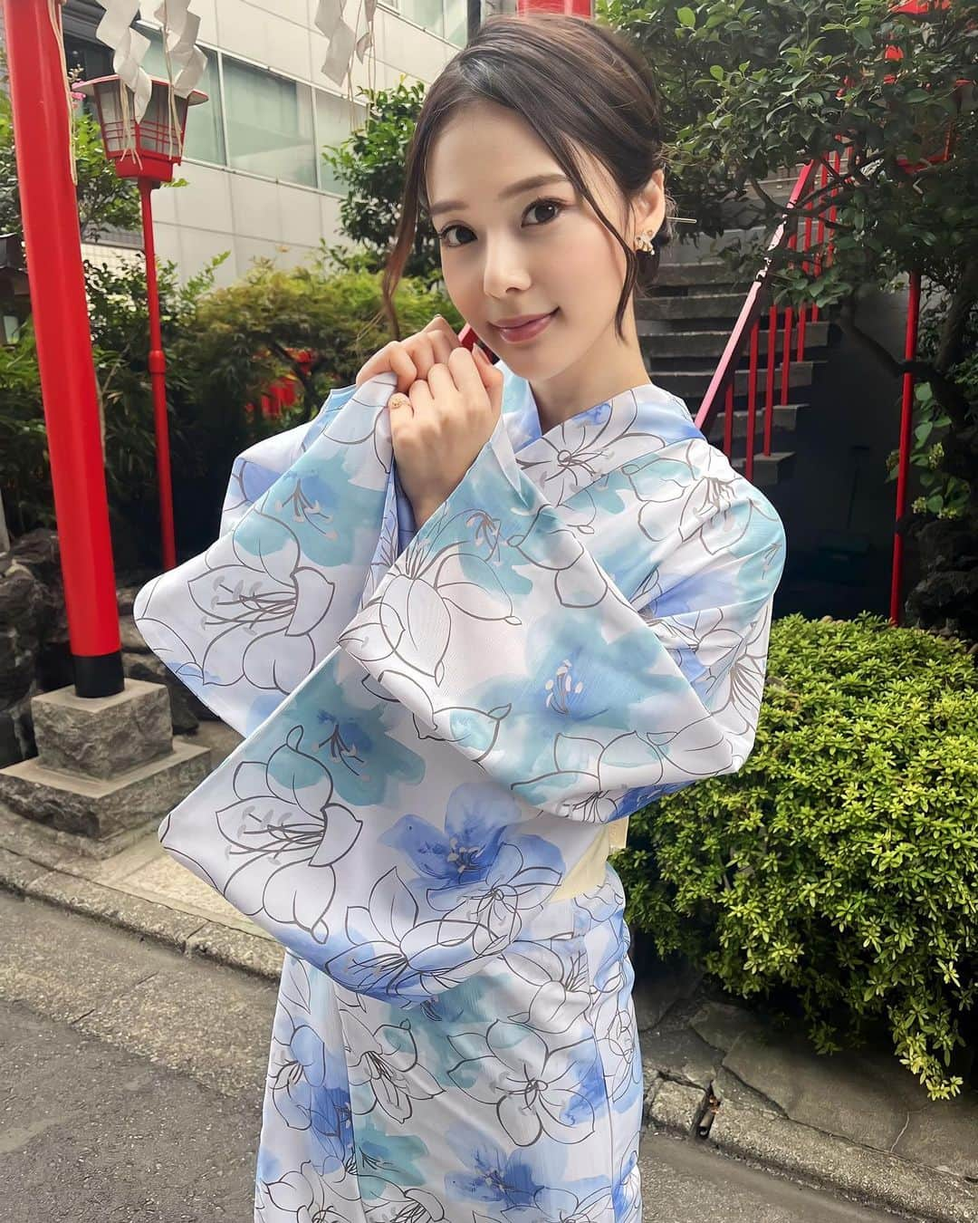 吉高寧々のインスタグラム：「今年も浴衣着れて嬉しかった☺️🎐💕   #吉高寧々」