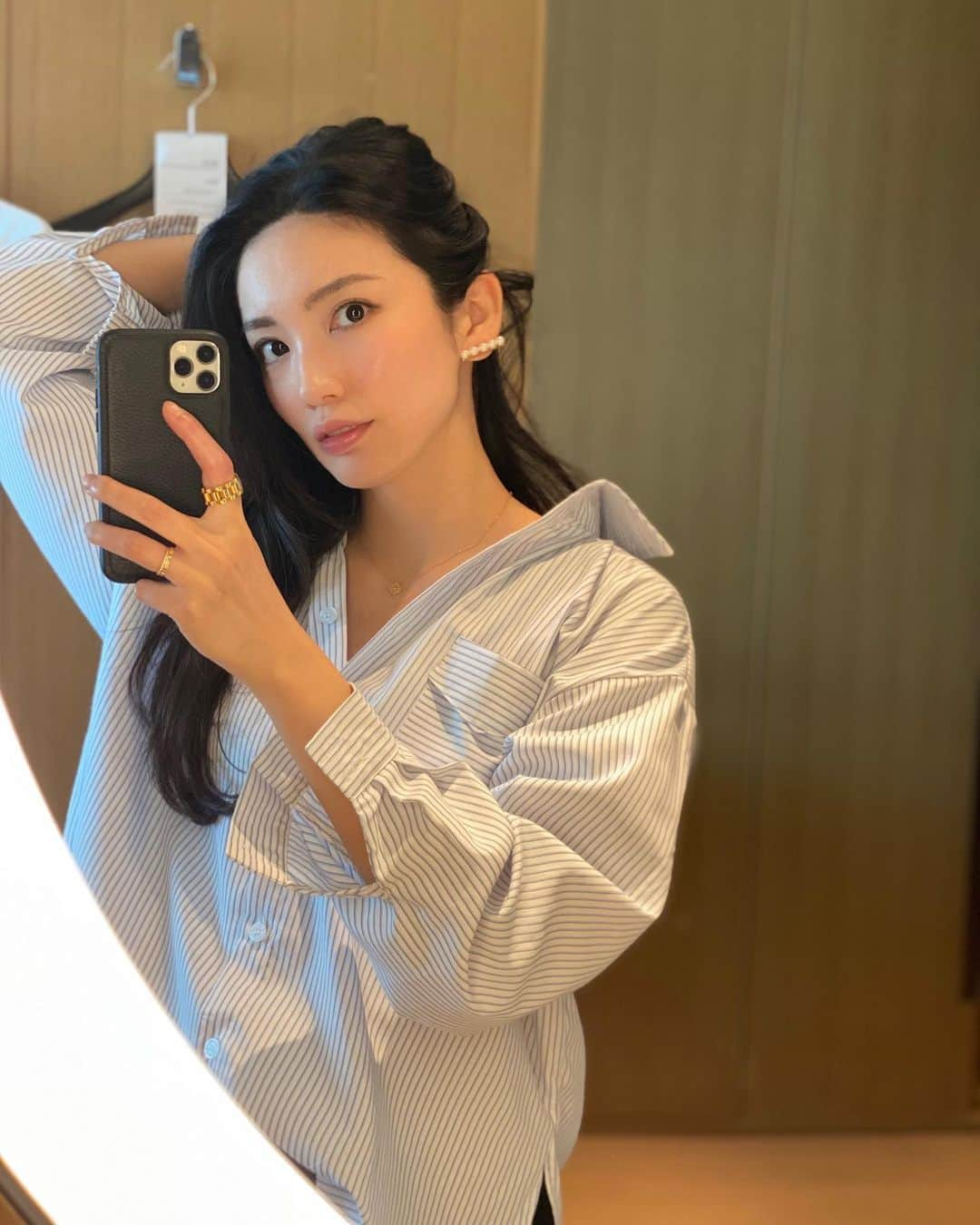 吉田愛璃さんのインスタグラム写真 - (吉田愛璃Instagram)「. インスタでみつけたピアス 金荒れでも大丈夫だし 1600円ならよいよねwww 本家がより欲しくなった🥺💎  #プチプラアクセサリー #ママファッション #男の子ママ #女の子ママ #ママライフ #すぐ耳ちぎられそうになるライフ #前の投稿と服かぶってしもた」7月23日 12時45分 - eriyoshida0314