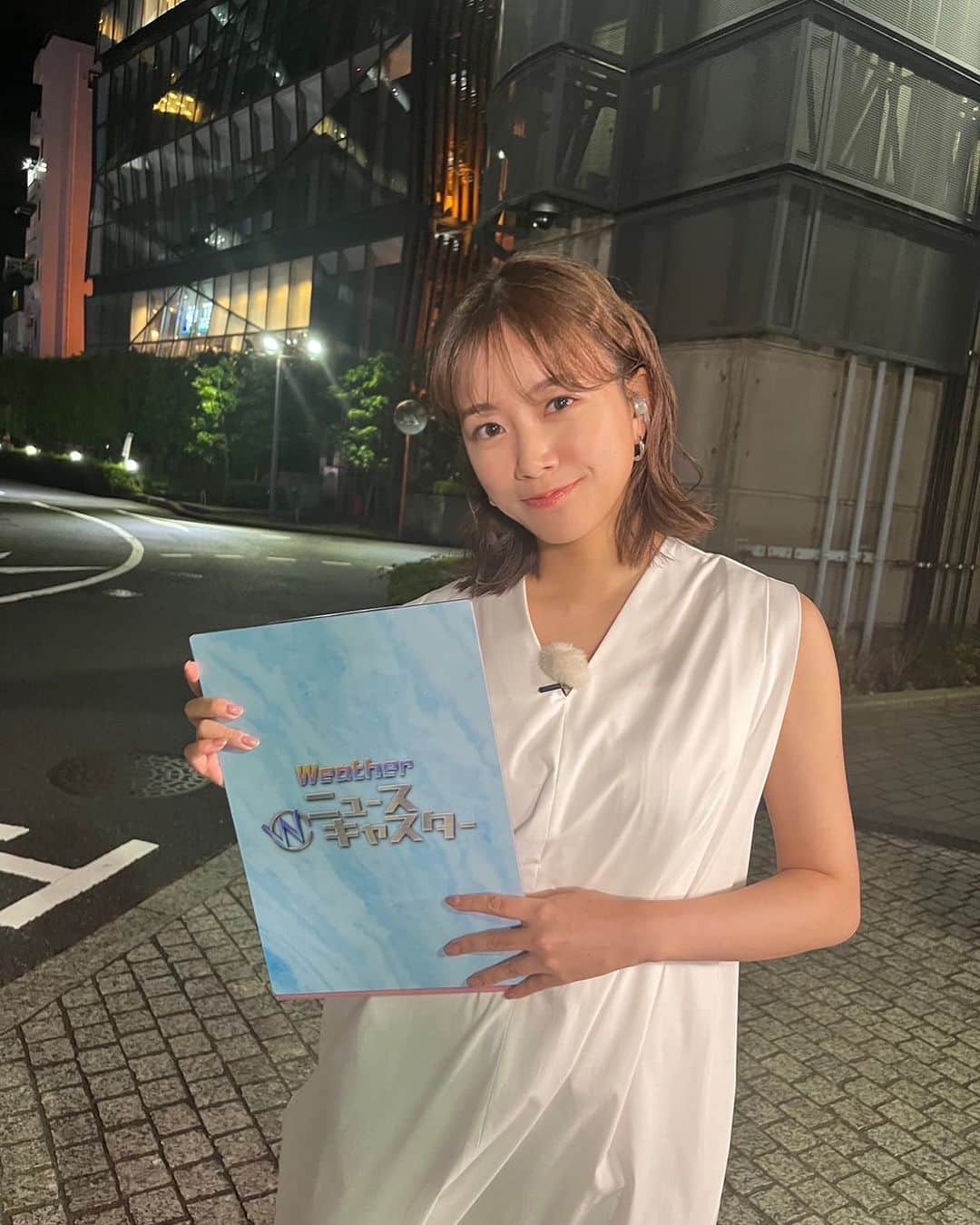 のインスタグラム：「各地続々と梅雨明けの発表があり、本格的な夏が始まっています☀️梅雨が明けてすぐの十日間くらいな猛烈な暑さが続きます。 寝る前にもコップ一杯の水分をとるなどしましょう🥤 #中川絵美里 #情報7daysニュースキャスター」