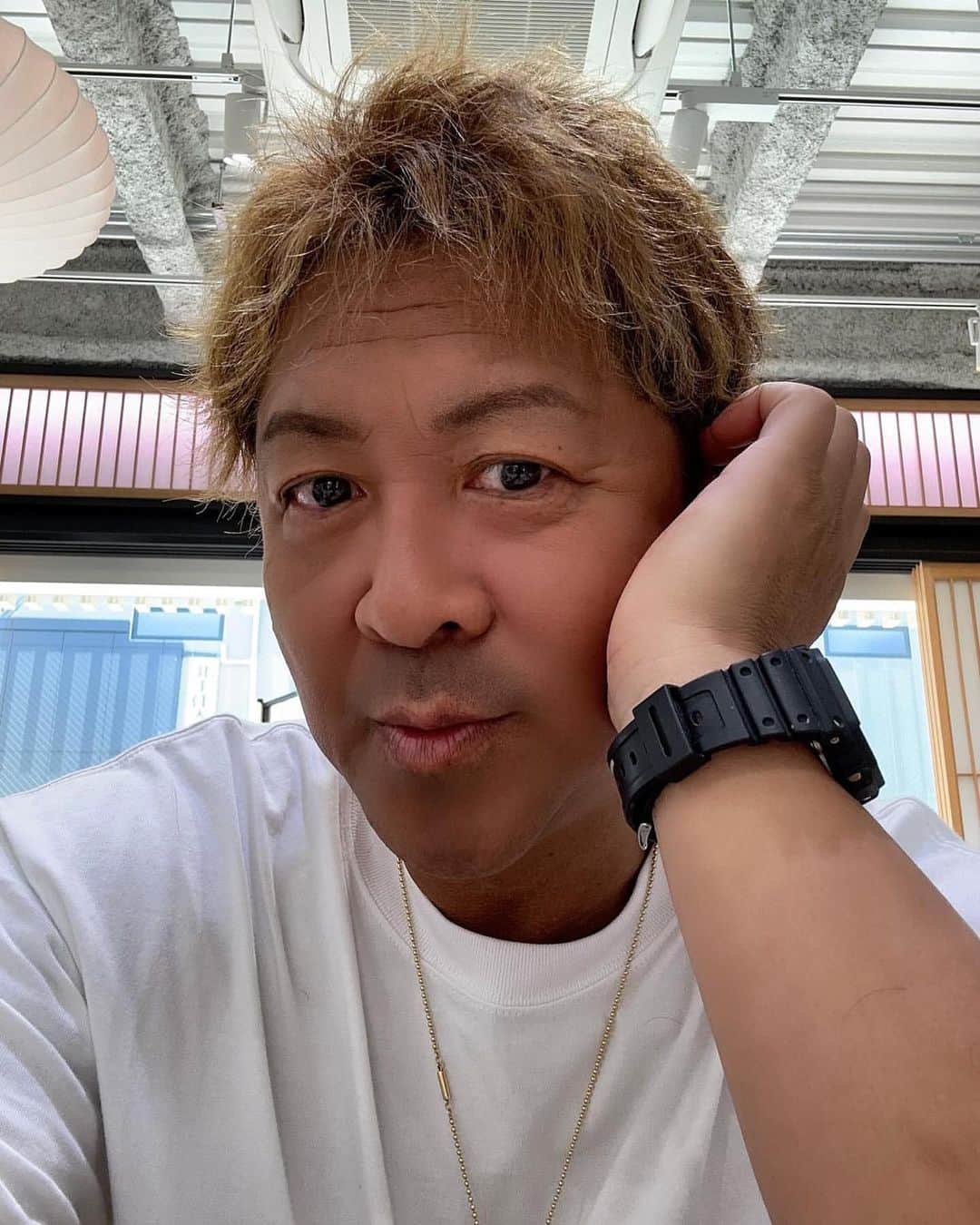 hair_ISMのインスタグラム：「みっつにやまと君みたいにしてって 言ったらこうなった。 顔と年齢が違い過ぎた😂💦  #今日好き #ISM #パーマスタイル #メンズパーマ #吉田美粧院 #ミルクティーカラー」