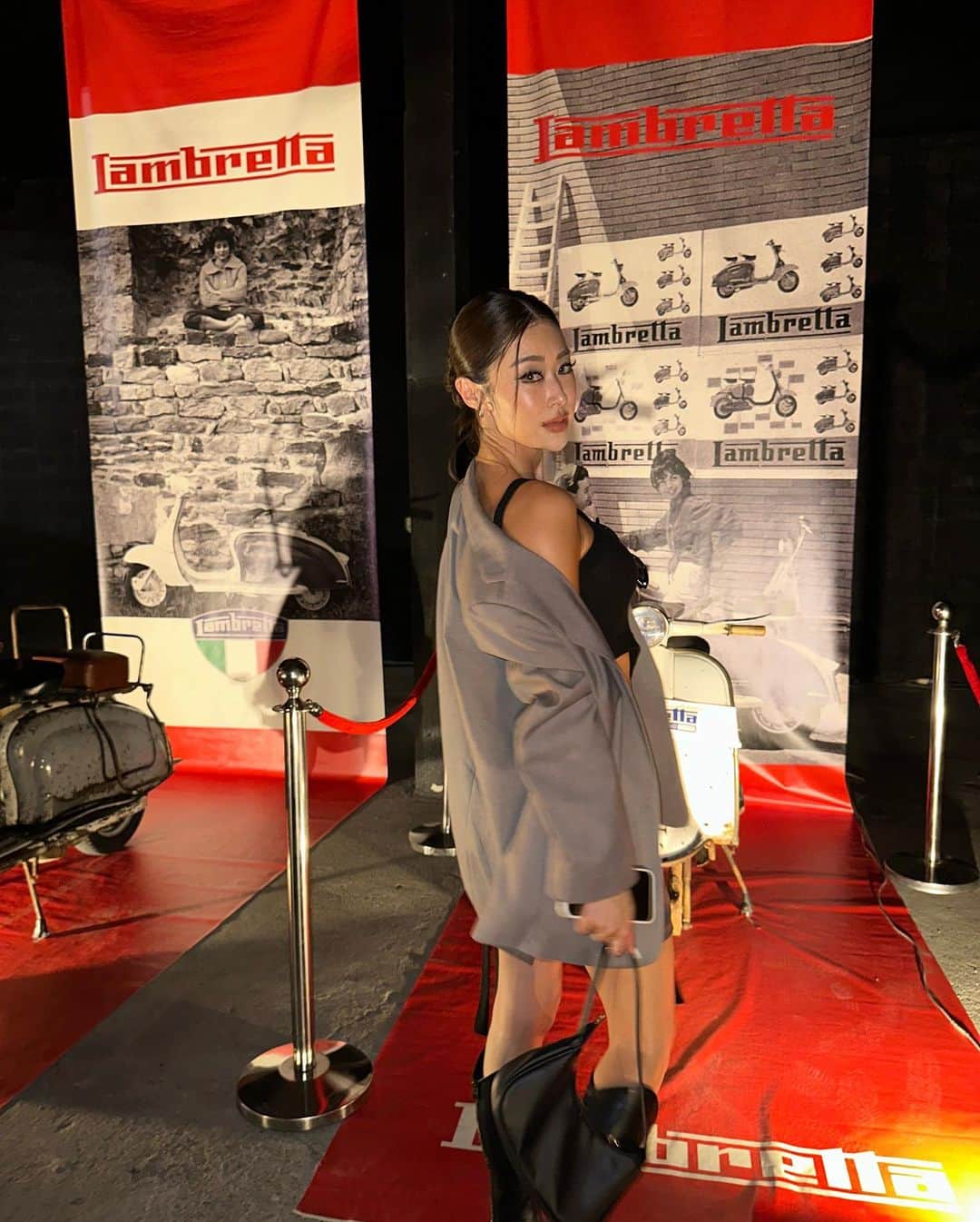 イプシー・キーラティさんのインスタグラム写真 - (イプシー・キーラティInstagram)「About last night ❤️‍🔥 had a blast at Lambrettista exclusive party 🏍️ lots of cool classics & newbies!! also great concert from @greasycafe 🖤👍🏽 ;))    #Lambretta  #Lambrettista   #IamLambrettistaExclusiveParty  #แลมไปด้วยกัน #ITSMYLAM」7月23日 13時05分 - gypsykeerati