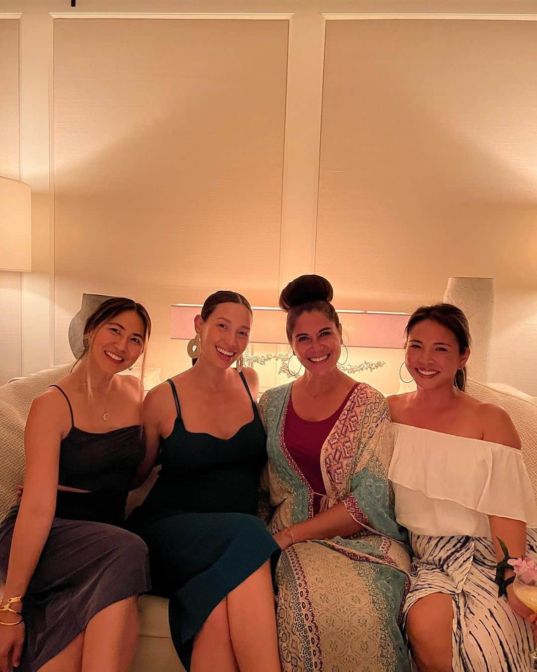Livさんのインスタグラム写真 - (LivInstagram)「My first trip off island and children NOT allowed for this special trip @sensei Belly definitely spoiled by @noburestaurants for all meals with massage and onsen intermission.   Special love to this group @wanderlustlea @maniniwahine @aulanik #solobabymoon #fernandobotero #senseilanai」7月23日 13時30分 - livlogolding