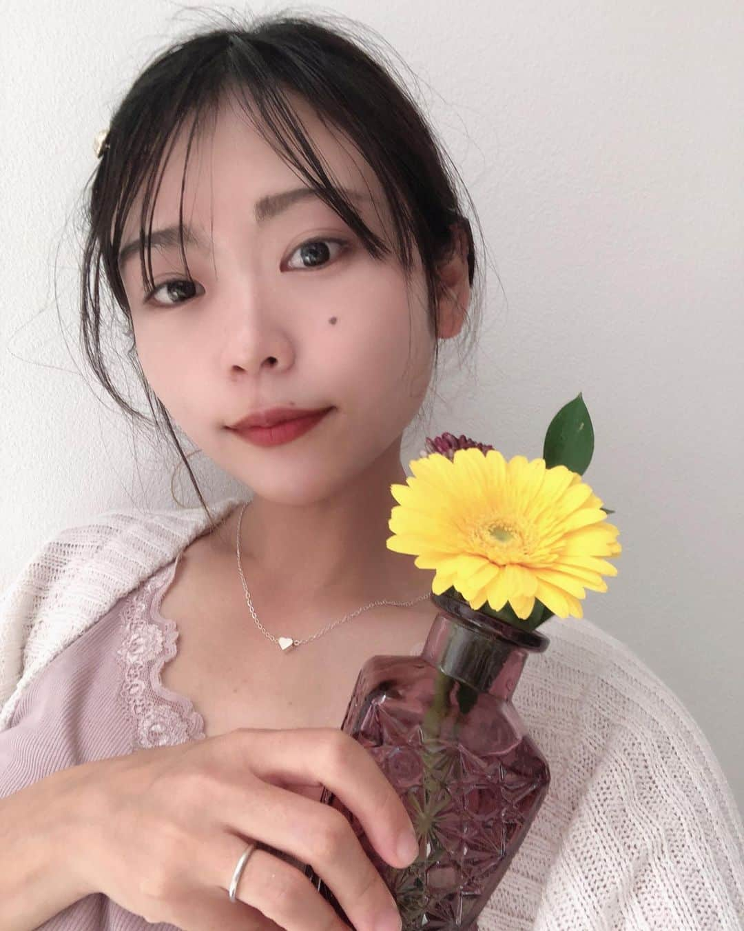 立花このみさんのインスタグラム写真 - (立花このみInstagram)「. ひまわりじゃなくてもかわゆい💛 . . #夏 #お花 #Bloomee #お花のある暮らし #ブルーミー #お花の定期便 #flowers #flower #flowerpower」7月23日 13時35分 - avilla_konomi