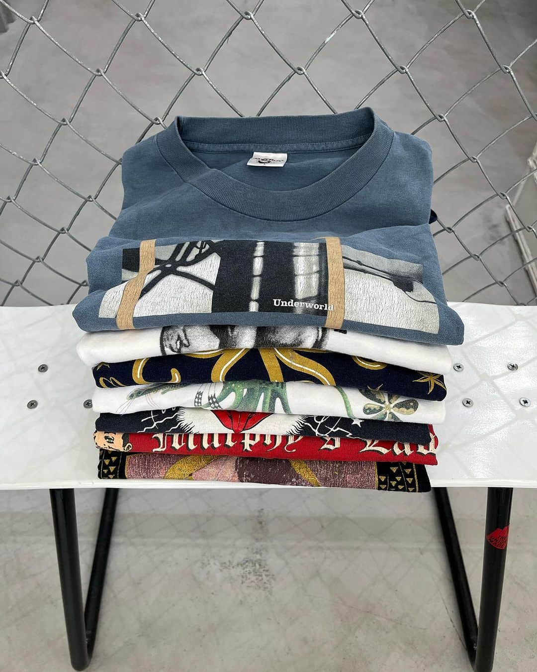 ジャムルのインスタグラム：「OPEN UNTIL 7:00PM . SPECIAL NEW ARRIVAL❤️‍🔥 . #jammru#jammru_tee #vintagetshirt #vintagetee #osaka  #fashion  #streetstyle  #streetfashion  #vtg  #vintage  #used  #usedclothing  #古着 #古着屋 #ファッション #70s #80s #90s」