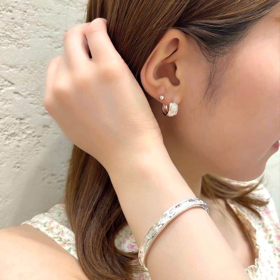 nojess_officialさんのインスタグラム写真 - (nojess_officialInstagram)「【2023 Autumn Collection】 夜空を見上げて。 黄道十二星座をモチーフに、星座にまつわる動物などをレリ－フで、星を結んだ線を彫り模様で重ねたデザイン。  #nojess #accessories #jewelry #ring #pierce #necklace #ノジェス #アクセサリー #ジュエリー #リング #ピアス #ネックレス #マイノジェス #ギフト #プレゼント #ご褒美ジュエリー #ジュエリーコーディネート #シルバージュエリー #星座モチーフ」7月23日 20時00分 - nojess_official