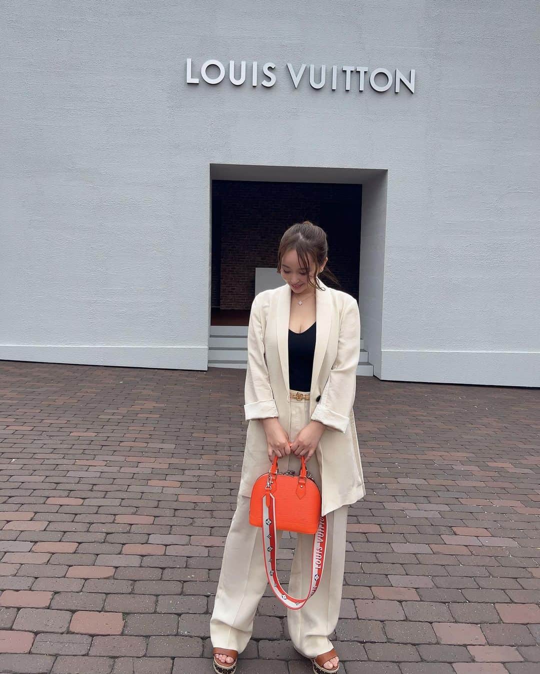 辻沢由有（BIANCA CLNIC 表参道院 院長）さんのインスタグラム写真 - (辻沢由有（BIANCA CLNIC 表参道院 院長）Instagram)「LOUIS VUITTON👜 fashion show in Osaka  良い経験になりました🤍❤️  #louisvuitton」7月23日 14時11分 - i_am_yuu__