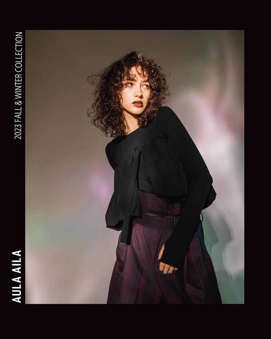 AULA AILAのインスタグラム：「【2023 FALL & WINTER COLLECTION】  RIB KNIT TOPS BALLOON SET COLOR BLACK SIZE 0 ¥20,900  HIGH WAIST LINE PANTS COLOR BORDEAUX SIZE 0/1 ¥27,500  ✔️AULA AILA OFFICIAL WEB STOREにて発売中」