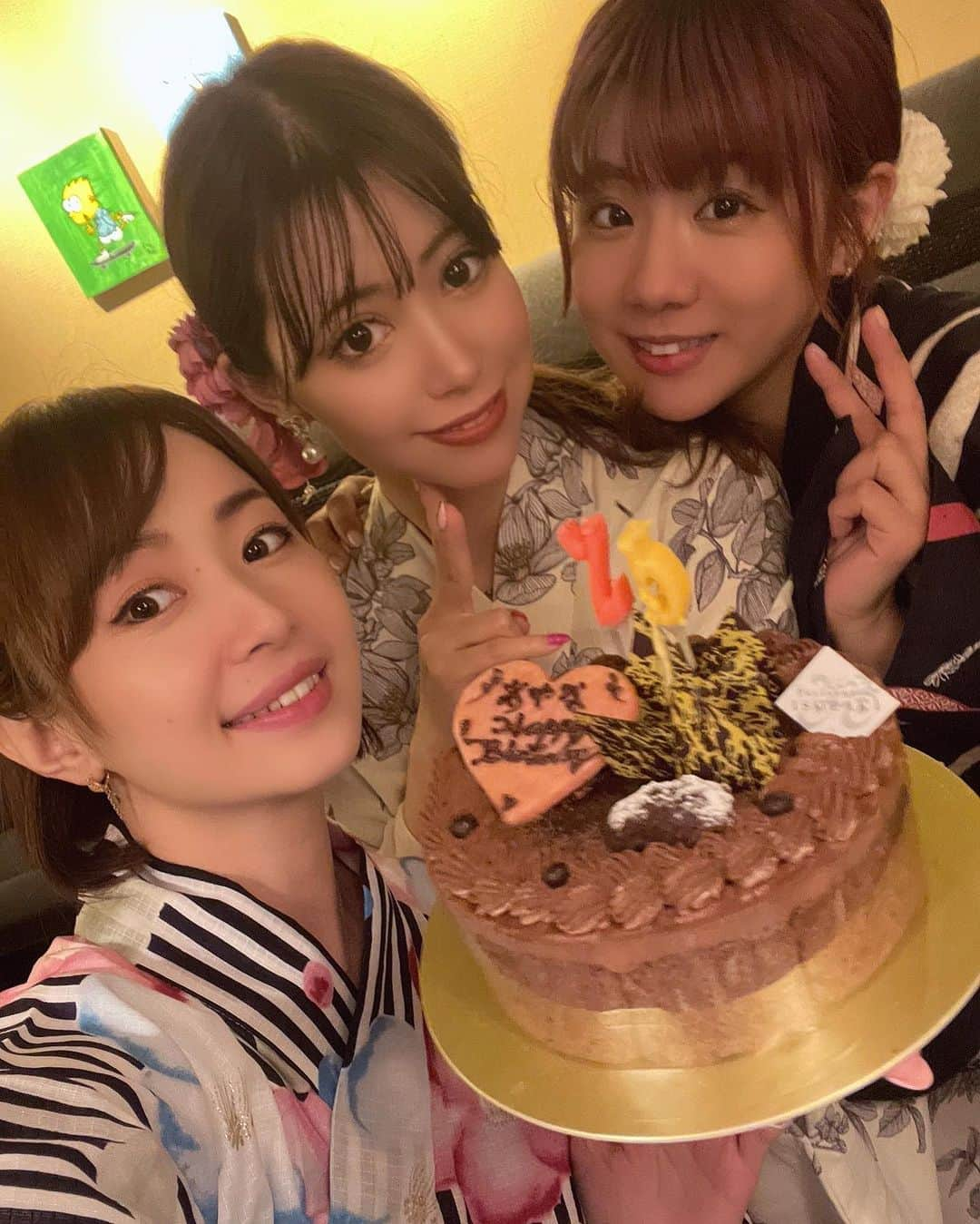 安森彩那さんのインスタグラム写真 - (安森彩那Instagram)「ぬんちゃ☀️ あや那お誕生日会 ご参加頂きました皆様、 本当に本当にありがとうございました🎂💕 大好きな仲間に囲まれたお誕生日会は本当に幸せすぎらっちぇだった💖 - ゲストできてくれた、 麻衣愛、うい、両部お手伝いしてれたまうさん、3人にも本当に感謝の気持ちでいっぱいです໒꒰ྀི∩˃ ᵕ ˂∩꒱ྀི১︎︎  - まうさん、ういがほぼ初めてのお誕生日会だった私に手取り足取り教えてくれて本当に助けられました🥹💕 ありがたや(〃✪ω✪〃)✨ - 一緒に過ごせるだけで、幸せルンティなのに、プレゼントや、だーすきなブーケ💐や、サプライズケーキまで🥹🎂💕 みんなの愛を身に染みて感じた、 濃ゆくて忘れられない1日となりました🥺♥️ - また来年もこうやって一緒に過ごせるといいなー*˙︶˙*)ﾉ" - 今後ともよろしくお願いします(∩´∀｀＠)⊃♥️ - お店を提供して頂いた、 bar＆food石さんありがとうございました。⊂( ･ω･ )⊃✨ ---- ヾ(:3ヾ∠)_ﾄﾚﾋﾞｱ~~~ﾝ💕」7月23日 23時57分 - ayana.y_official