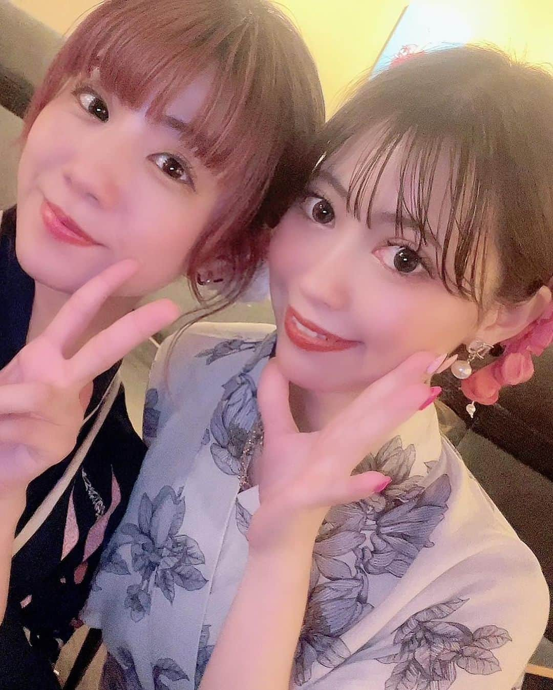 安森彩那さんのインスタグラム写真 - (安森彩那Instagram)「ぬんちゃ☀️ あや那お誕生日会 ご参加頂きました皆様、 本当に本当にありがとうございました🎂💕 大好きな仲間に囲まれたお誕生日会は本当に幸せすぎらっちぇだった💖 - ゲストできてくれた、 麻衣愛、うい、両部お手伝いしてれたまうさん、3人にも本当に感謝の気持ちでいっぱいです໒꒰ྀི∩˃ ᵕ ˂∩꒱ྀི১︎︎  - まうさん、ういがほぼ初めてのお誕生日会だった私に手取り足取り教えてくれて本当に助けられました🥹💕 ありがたや(〃✪ω✪〃)✨ - 一緒に過ごせるだけで、幸せルンティなのに、プレゼントや、だーすきなブーケ💐や、サプライズケーキまで🥹🎂💕 みんなの愛を身に染みて感じた、 濃ゆくて忘れられない1日となりました🥺♥️ - また来年もこうやって一緒に過ごせるといいなー*˙︶˙*)ﾉ" - 今後ともよろしくお願いします(∩´∀｀＠)⊃♥️ - お店を提供して頂いた、 bar＆food石さんありがとうございました。⊂( ･ω･ )⊃✨ ---- ヾ(:3ヾ∠)_ﾄﾚﾋﾞｱ~~~ﾝ💕」7月23日 23時57分 - ayana.y_official