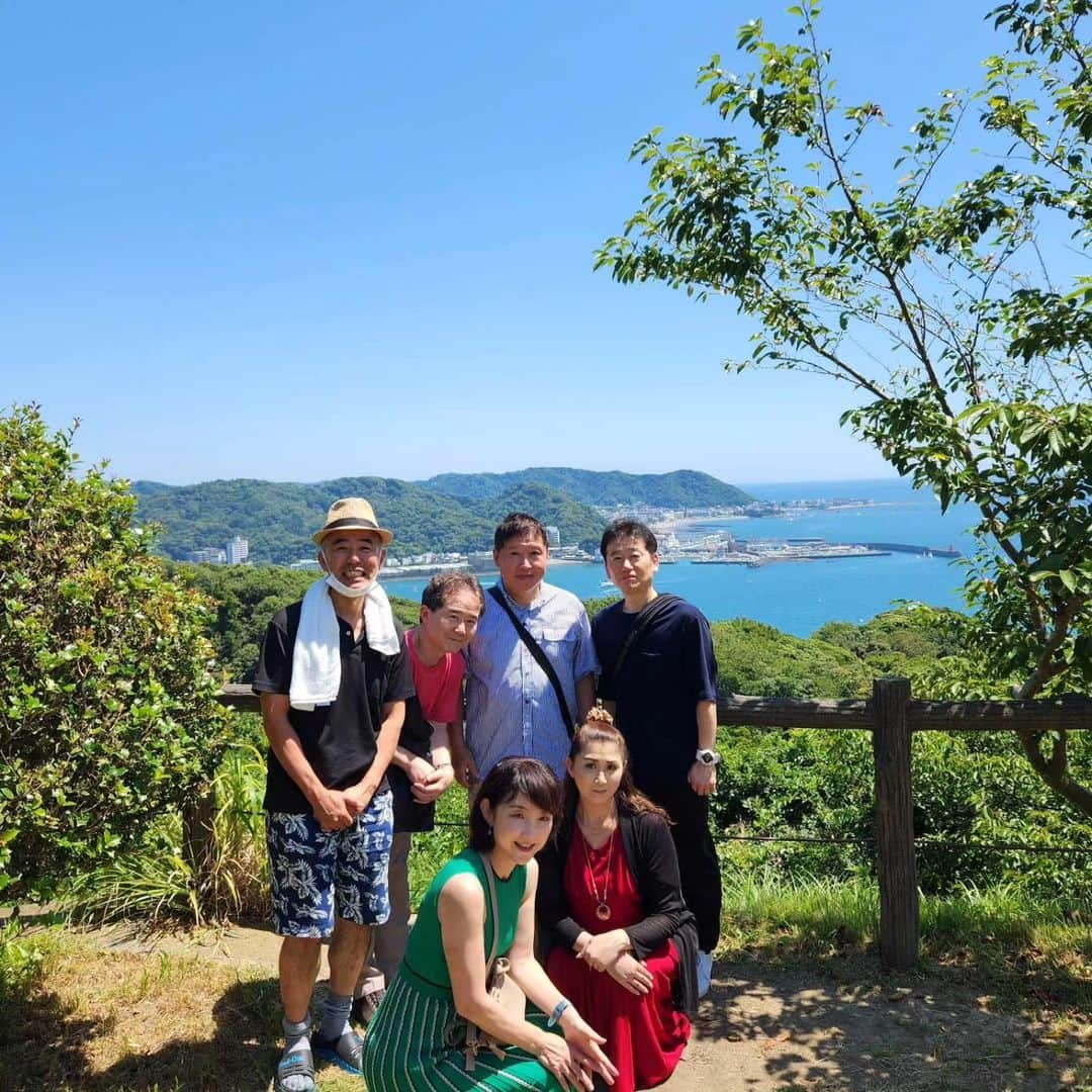 吉岡奈々子さんのインスタグラム写真 - (吉岡奈々子Instagram)「今日は、夏の昼間に珍しくお出掛け✨逗子〜鎌倉〜葉山ドライブ6人旅🍀にお声掛け頂き、とても楽しく良い時間を過ごせました☺️夏なのに渋滞も少なく夏の海を過ごせました⛵初めまして様達も仲良くしてくださり感謝です✨　#逗子 #鎌倉 #葉山 #湘南 #ドライブ #まるわ食堂 #アジフライ」7月24日 1時20分 - nanakoyoshioka