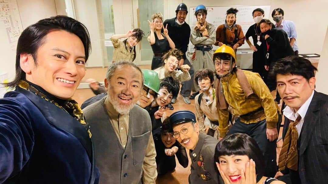 小西遼生さんのインスタグラム写真 - (小西遼生Instagram)「#ある馬の物語 兵庫公演にて大千穐楽を迎えました  座長のソンちゃんはじめ 皆最高のメンバーでした  馬主の皆さま ありがとうございました！  馬より🐴」7月23日 16時25分 - ryosei_konishi_official