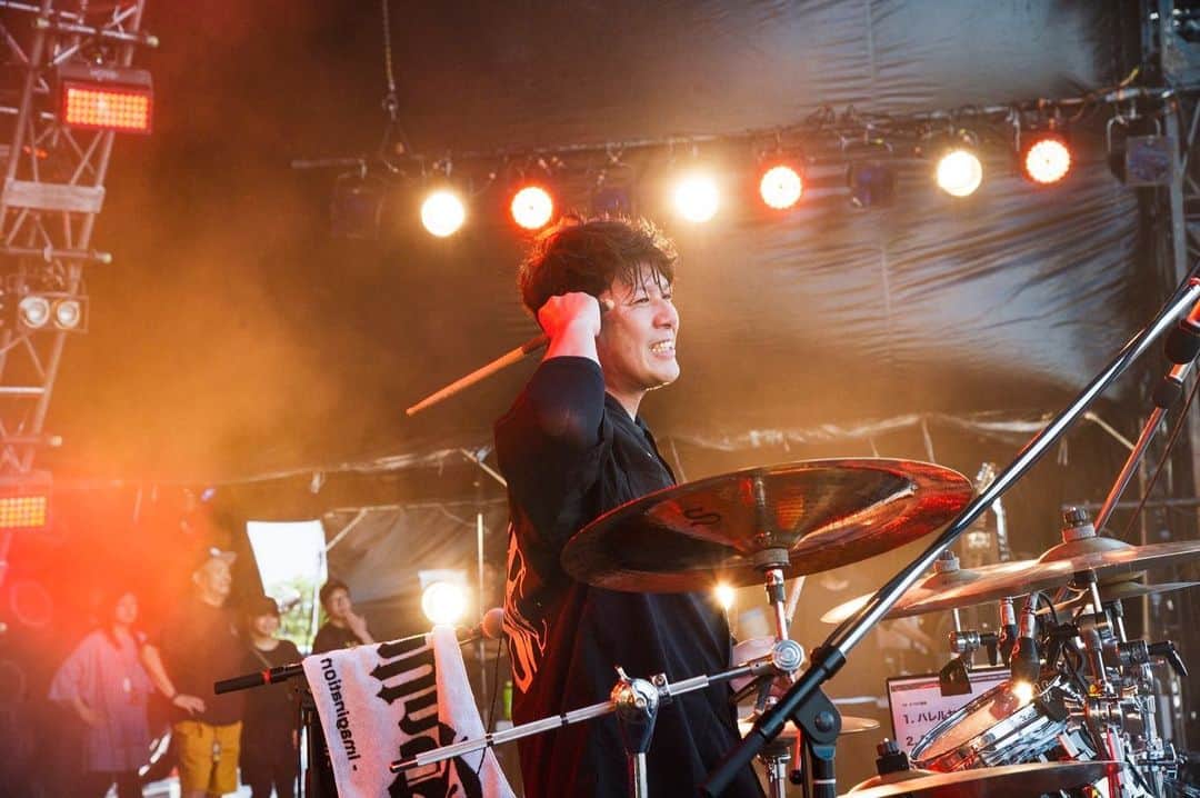 HIROSHIさんのインスタグラム写真 - (HIROSHIInstagram)「舞洲スポーツアイランド特設会場 "OSAKA GIGANTIC MUSIC FESTIVAL 2023" 熱かった！ 朝から遊んでくれたみんなありがとう♪  photo @ninjajon」7月23日 16時31分 - hirorinq