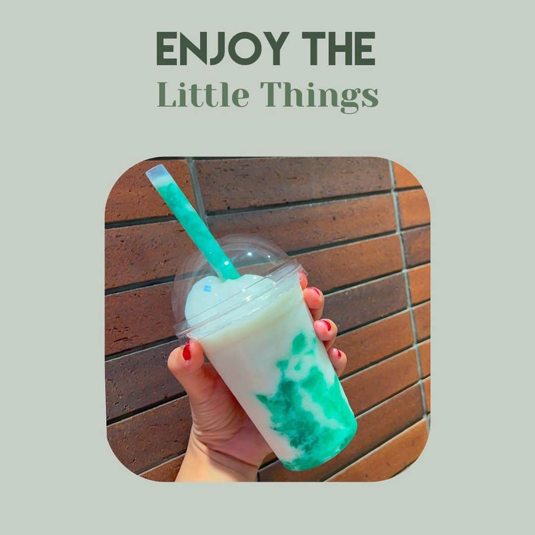 紺野ぶるまのインスタグラム：「なにこの芳香剤みたいなやつうんま  #カフェカルディ #ココナッツパイン」
