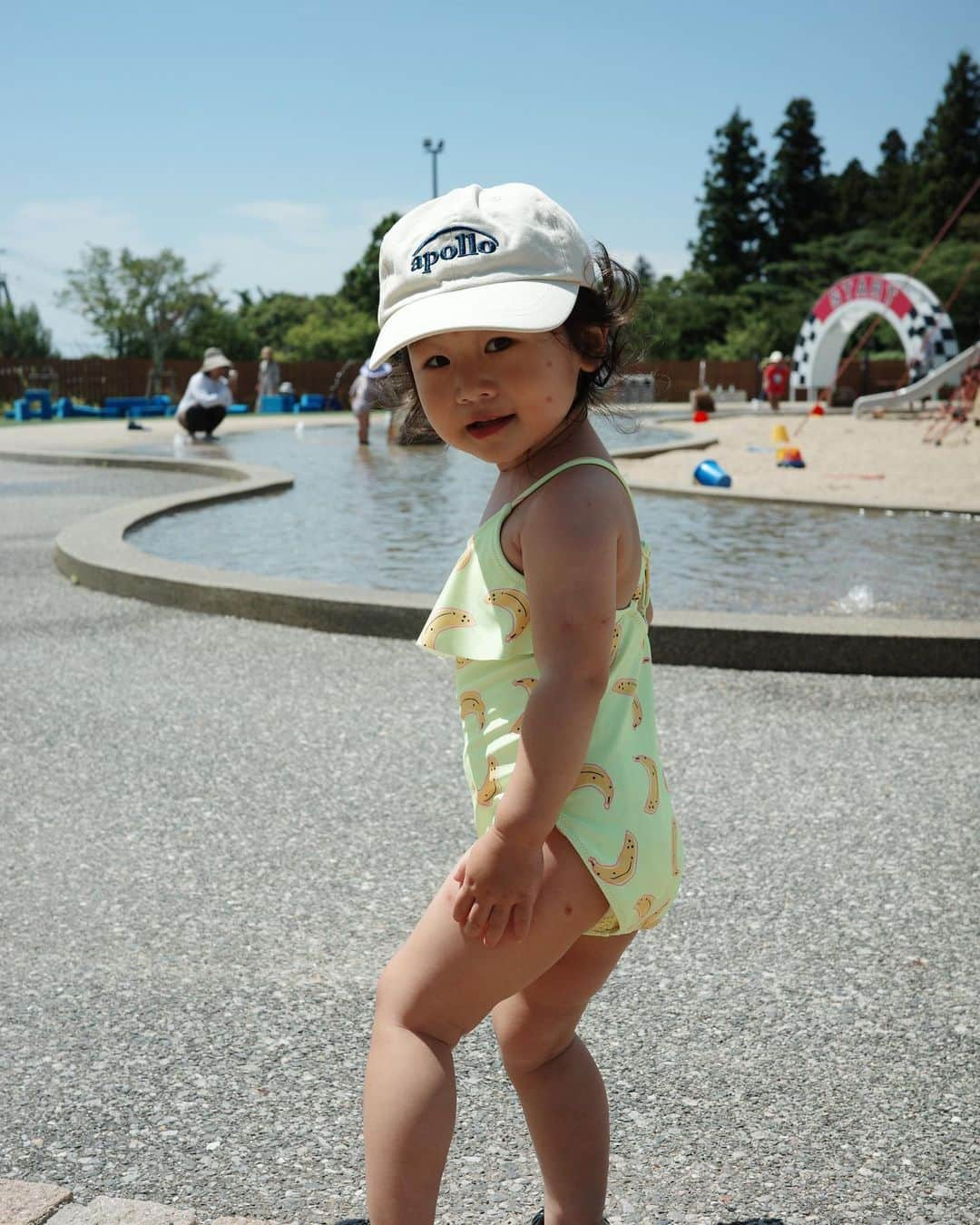 MIYUのインスタグラム：「⁡ ⁡ ⁡ 一昨日はITADAKIで水遊びする目的で 生駒山上遊園地へ🎡🎠🛝 ⁡ 開園時間に合わせて行って 閉園ギリギリまでしっかり遊んだ✌️🩷💚 ⁡ 平日やったのもあってかなり空いてて ほんまに最高やった🥹🌈 ⁡ 夏休み時期は人多そうやけど それでもこれだけ楽しんでくれるなら 連れて行ってあげたいな~と 次は8月かな！🍉 ⁡ みんな一緒に行こう~😘🌤️ ⁡ ⁡ ⁡」