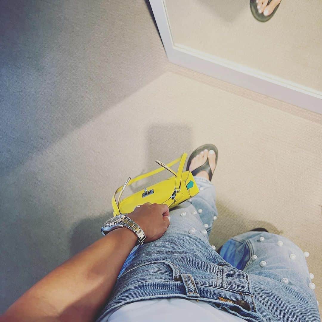 藤後夏子のインスタグラム：「家出る直前に届いて連れて来た🩵」