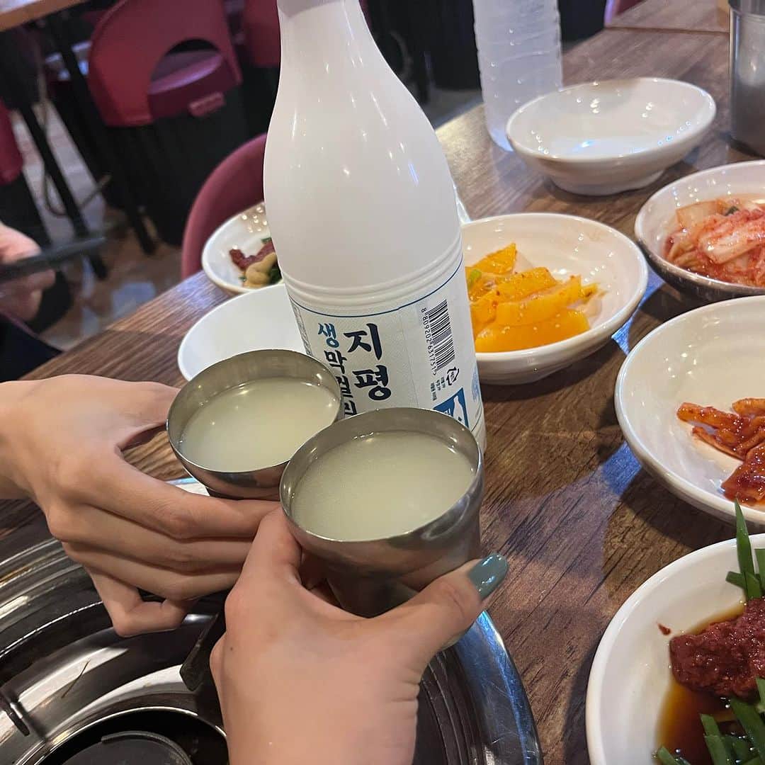 でっぱりんさんのインスタグラム写真 - (でっぱりんInstagram)「江南にあるタッカンマリが美味しすぎたのまじで！！！ これから韓国行ったら絶対行きたいレベルのお店🥹💚💚 また食べたい、、、 そしてマッコリ美味しすぎない？  #マッコリ #タッカンマリ #韓国旅行 #韓国 #韓国料理」7月23日 17時06分 - aaaya109