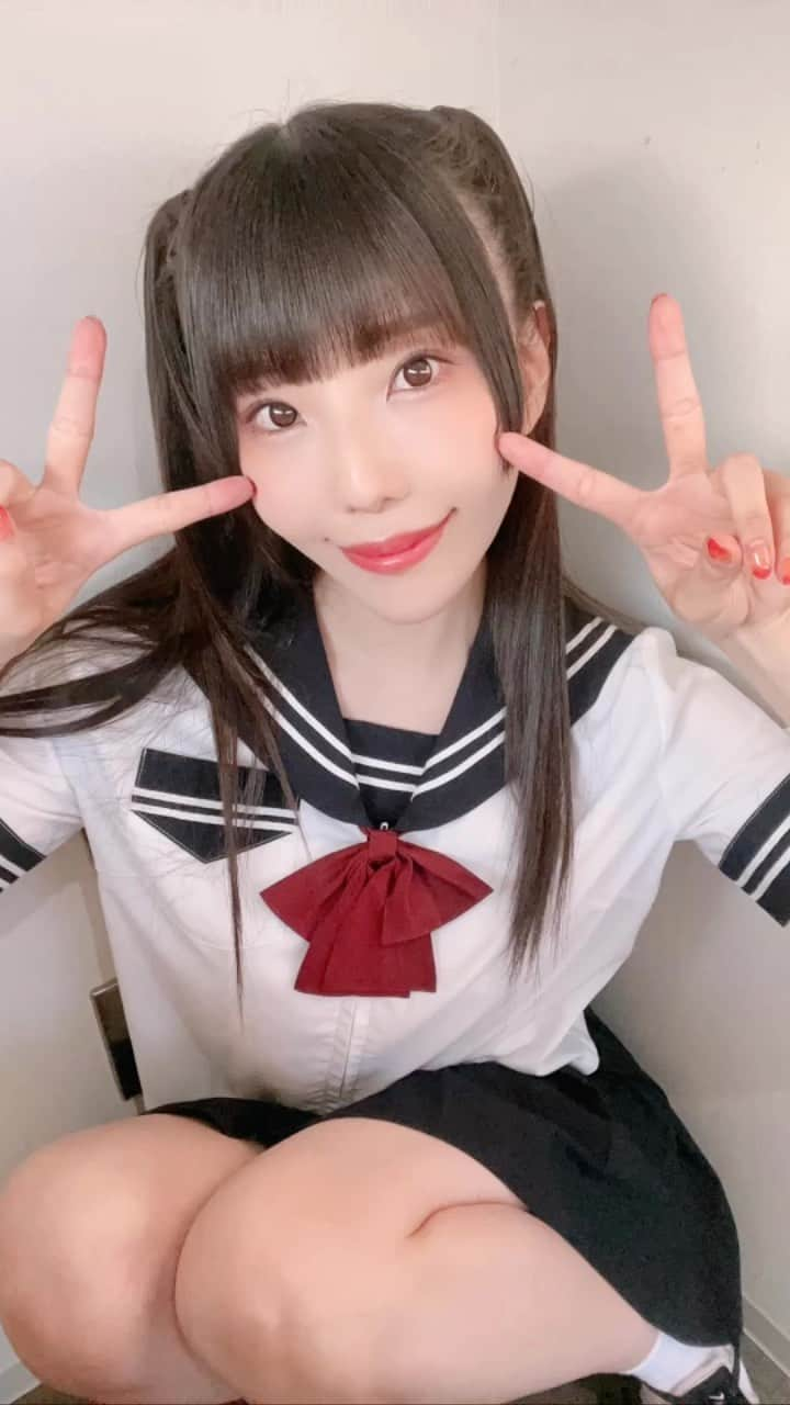 相沢梨紗のインスタグラム：「こんなにTHE⭐︎セーラー服ってセーラー服を着る事もなかなかないよね。  申し訳ない気持ちと同じくらい、面白くなって写真沢山撮りました。笑  〜NEWS〜  【 2023/8/2 】「相沢梨紗生誕祭 〜Яe:birth〜」一般発売中🦇✨【東京キネマ倶楽部】  ［販売URL］ 【ローソンチケット】https://l-tike.com/dempa/ 【チケットぴあ】https://w.pia.jp/t/aizawa-risa-bd/ 【e+】https://eplus.jp/aizawarisa/  #LAVILITH #japan #tokyo #vocalunit #risaaizawa #live #akihabara #dearstage #japan #tokyo #popcture #🐇🐈 #fashion #gothic #goth #dempagumi #✡️ #🧙‍♀️#でんぱ組 #musicmagi #arcanaproject #halloween #halloweenparty #ラビリス　#セーラー服 #コスプレ」