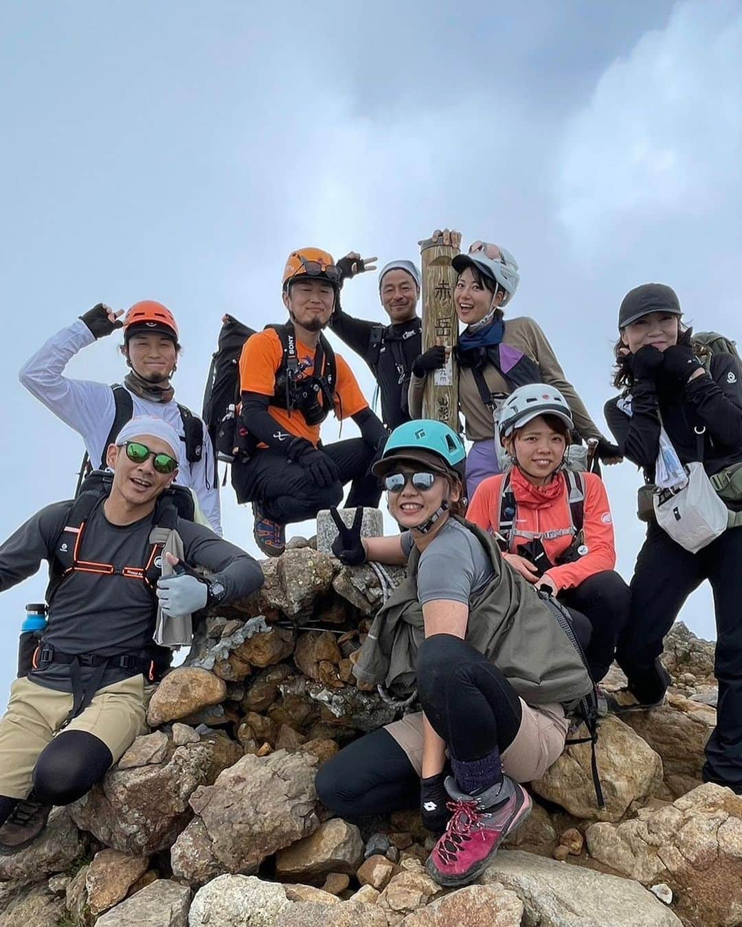 中村優さんのインスタグラム写真 - (中村優Instagram)「久しぶりに一泊二日で登山⛰️✨ 初日に赤岳山荘から行者小屋まで。 翌朝赤岳アタックして下山してきました🙌🏼 八ヶ岳の樹林帯の気持ち良さと、岩場を堪能できてとても楽しかったです🫡🩷 @orangebackpackers #赤岳#八ヶ岳#登山#登山女子」7月23日 17時21分 - nkmr_yu