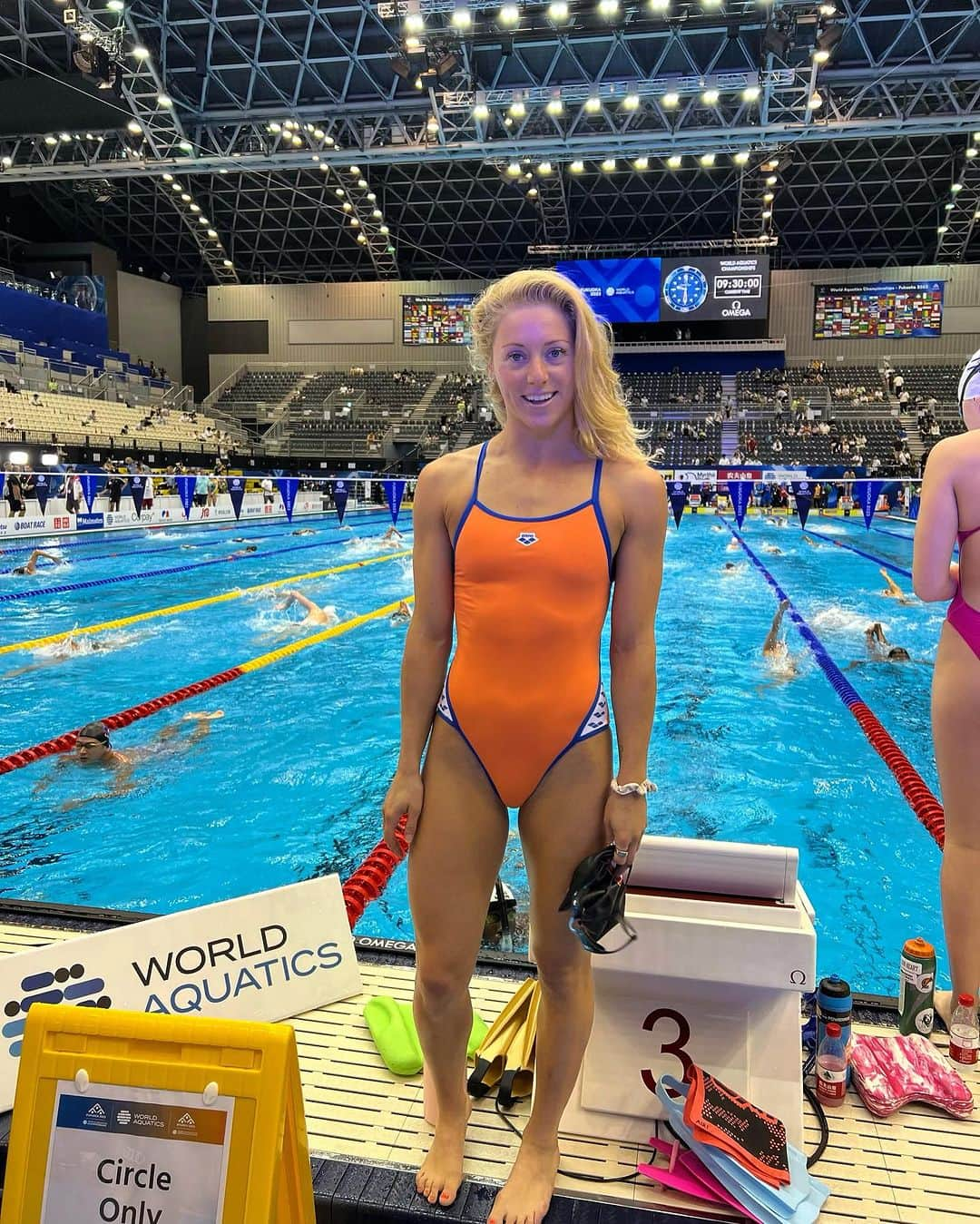 キーラ・トゥサントさんのインスタグラム写真 - (キーラ・トゥサントInstagram)「Readdyyyy 💪🏼🇳🇱  Kicking of World Championships with 100 back tomorrow morning! (Rond 03:40 🇳🇱) (trying not to circle tho 🤪) #ArenaWaterInstinct #elkedagbeter #fukuoka #worldaquaticschampionshipsfukuoka2023」7月23日 17時24分 - kiratoussaint