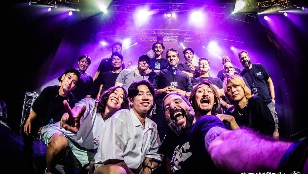 Taka のインスタグラム：「Our two-month long European tour is finally over. We would like to thank all the fans who came and the crew who accompanied us!  And thank you Milano 🇮🇹  @julenphoto」