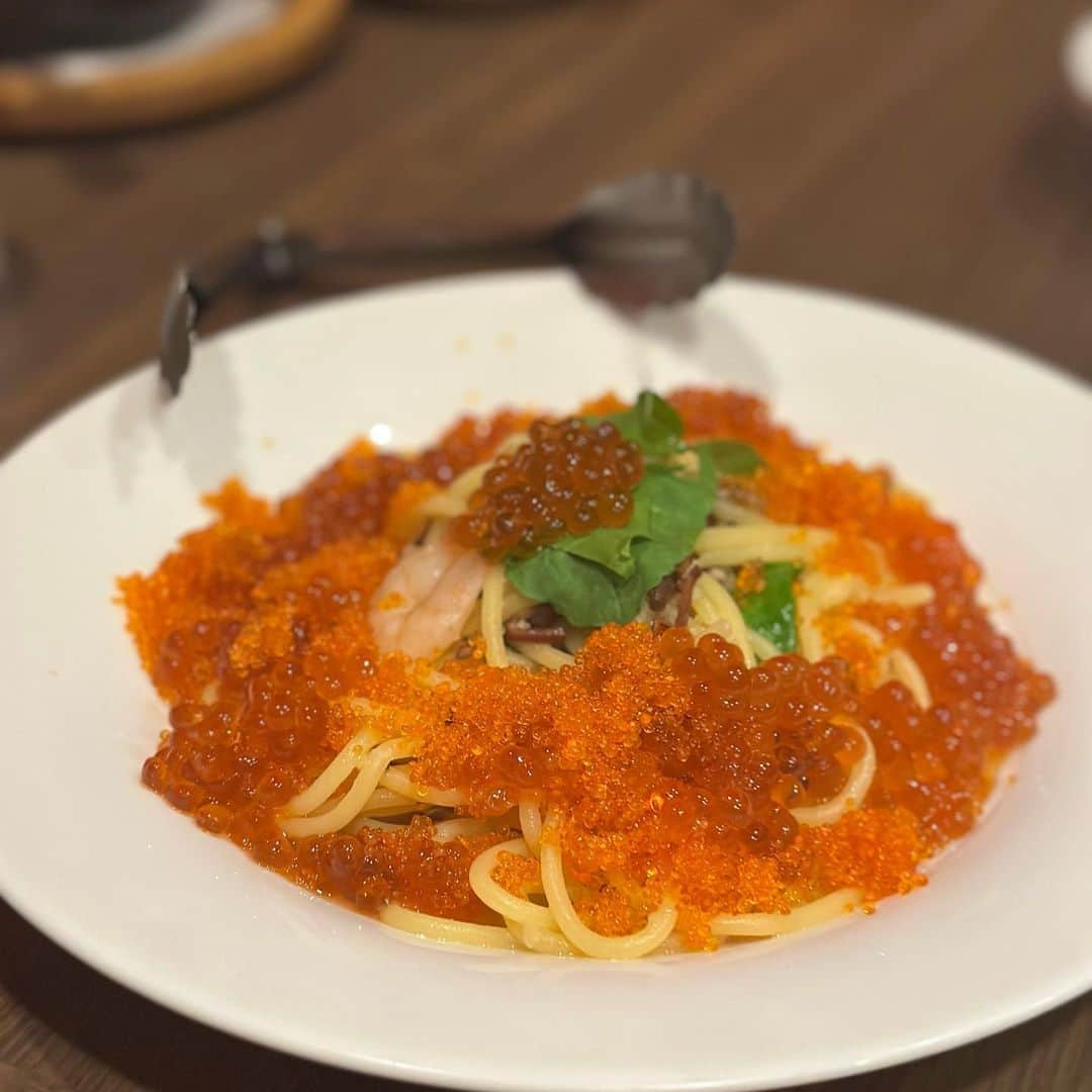 原明日夏さんのインスタグラム写真 - (原明日夏Instagram)「*  おすすめのご飯屋さん🍽️  魚卵が好きな人は絶対行くべき🥺！！  痛風パスタは贅沢でした🤦‍♀️🤍  #東京グルメ #シーフードビストロ魚卵houseeni #飯田橋グルメ #痛風パスタ」7月23日 17時40分 - hara.as