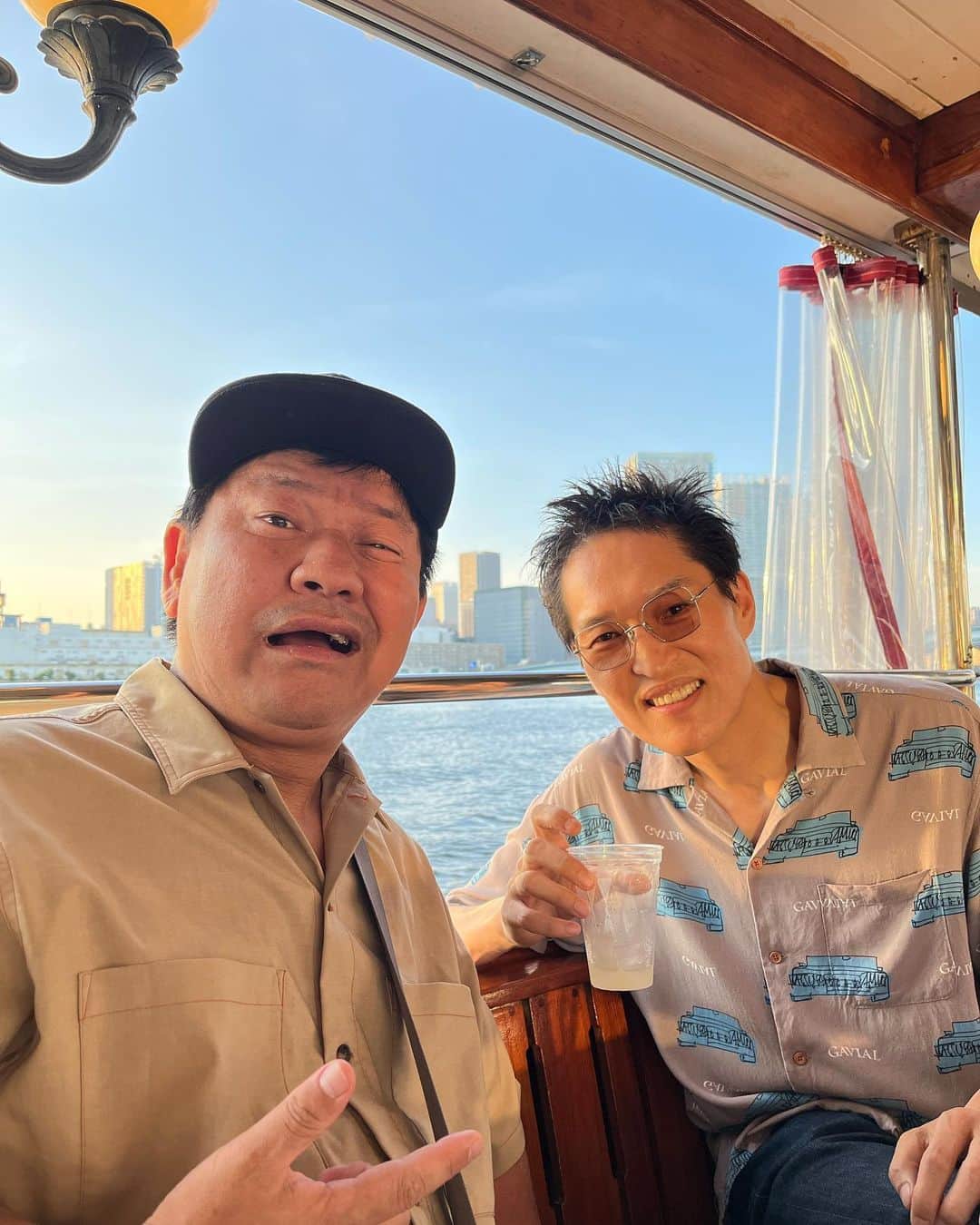 のインスタグラム：「、 チャンスと東京湾  #チャンス大城 #NSC8期生」