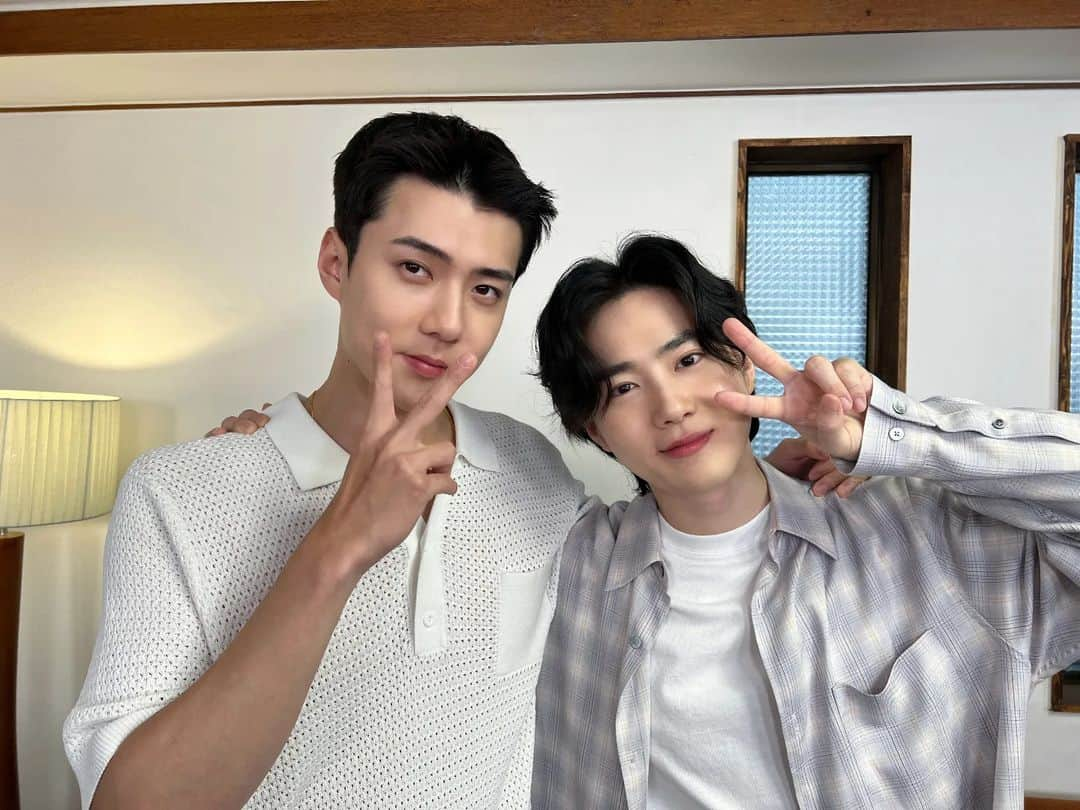 EXOさんのインスタグラム写真 - (EXOInstagram)「✌️🐥🐰✌️   #수호 #SUHO #세훈 #SEHUN @kimjuncotton @oohsehun #EXO #엑소 #weareoneEXO  #EXIST #EXO_EXIST  #CreamSoda #EXO_CreamSoda #가내조공업」7月23日 18時16分 - weareone.exo