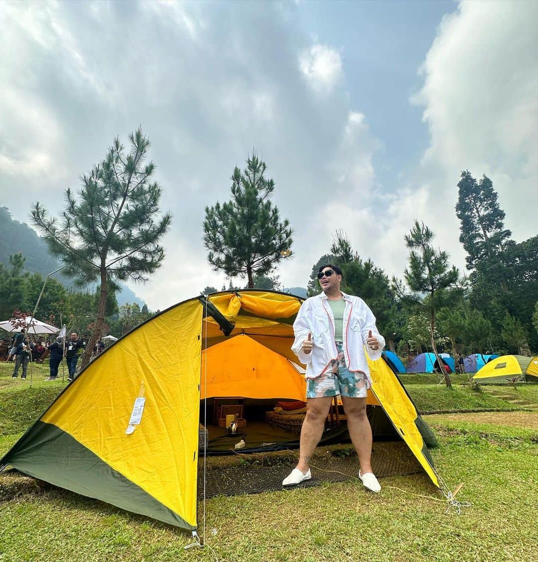 Ivan Gunawanさんのインスタグラム写真 - (Ivan GunawanInstagram)「Serunya  camping  di  puncak  Bareng  @srygroup  bener2 healing menyatu  dengan  alam❤️」7月23日 18時19分 - ivan_gunawan