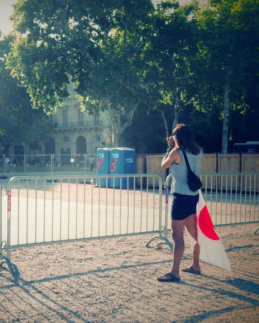 富田真紀子さんのインスタグラム写真 - (富田真紀子Instagram)「日本の友達とフランスで会える幸せ💕  太陽みたいに勇気をいただいた幸せ💕  @zoos.official は約2ヶ月ヨーロッパ全土で試合が続くみたい。  ポーから全力応援😎💕  #カメラ初心者  #ポー日記」7月23日 18時23分 - makikotommy