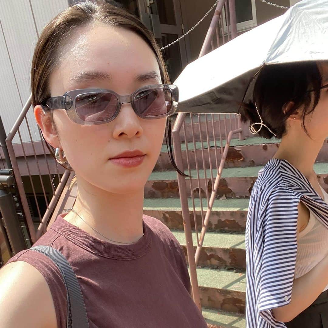 mar.ayaさんのインスタグラム写真 - (mar.ayaInstagram)「@uniqlo_jp で可愛いサングラス買った🕶️ 最近どうせ毎日汗だくでヨレるし、とどんどん化粧が簡素化され、ついに日焼け止めにリップだけに。」7月23日 18時23分 - mar.aya
