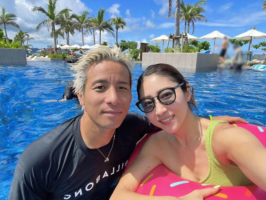 七菜香さんのインスタグラム写真 - (七菜香Instagram)「夏の思い出⛱️💕  #summer #husbandandwife #marriedcouple #summervacation #okinawa #ishigakiisland #resortlife #子連れ旅 #フサキビーチリゾート #石垣島 #女の子ママ #4歳女の子 #⛱☀️」7月23日 18時42分 - nanaka0118