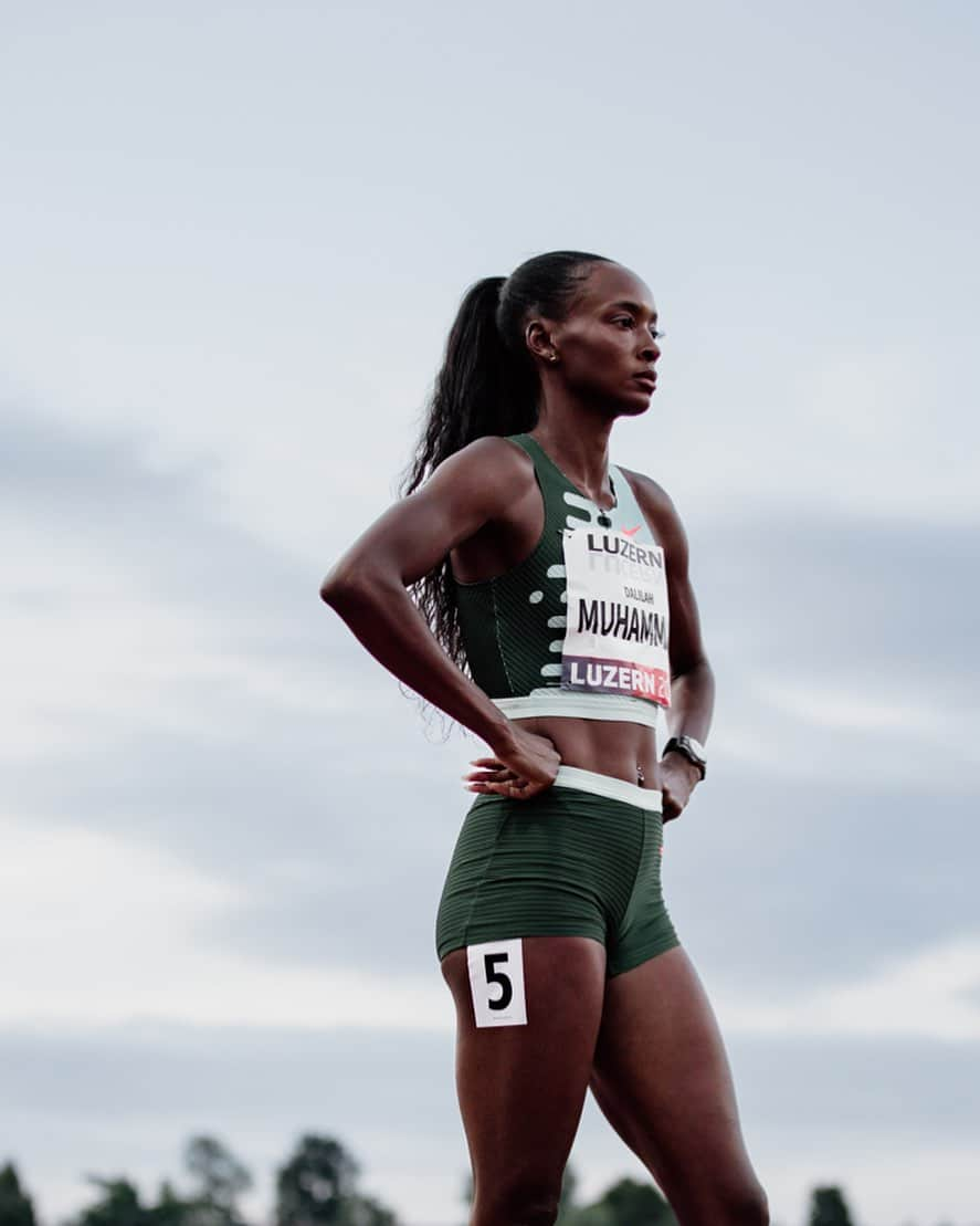 ダリラ・ムハマドのインスタグラム：「Full Focus! 👀  Dalilah Muhammad at Spitzen Leichtathletik Luzern 2023! 🔥 See you next year!  #spitzenleichtathletik #sll #luzern #lucerne #athlete #hurdles #400mhurdles #dalilahmuhammad #fast  📸: Mirko Blättler」