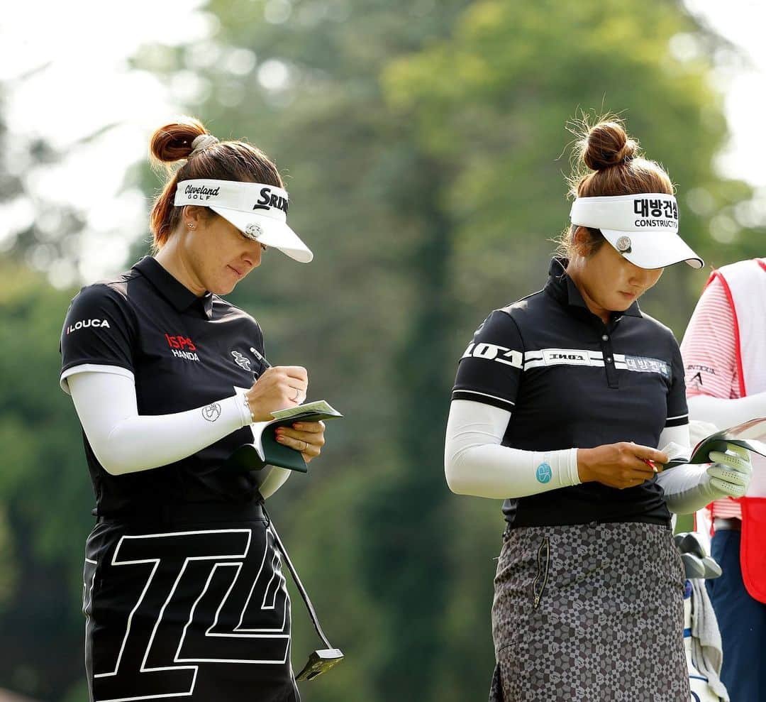 ハナ・グリーンのインスタグラム：「It was so much fun walking the fairway along side @suohgolf this week especially shooting 62 in the final round 🤭   Next up Evian 🥐」