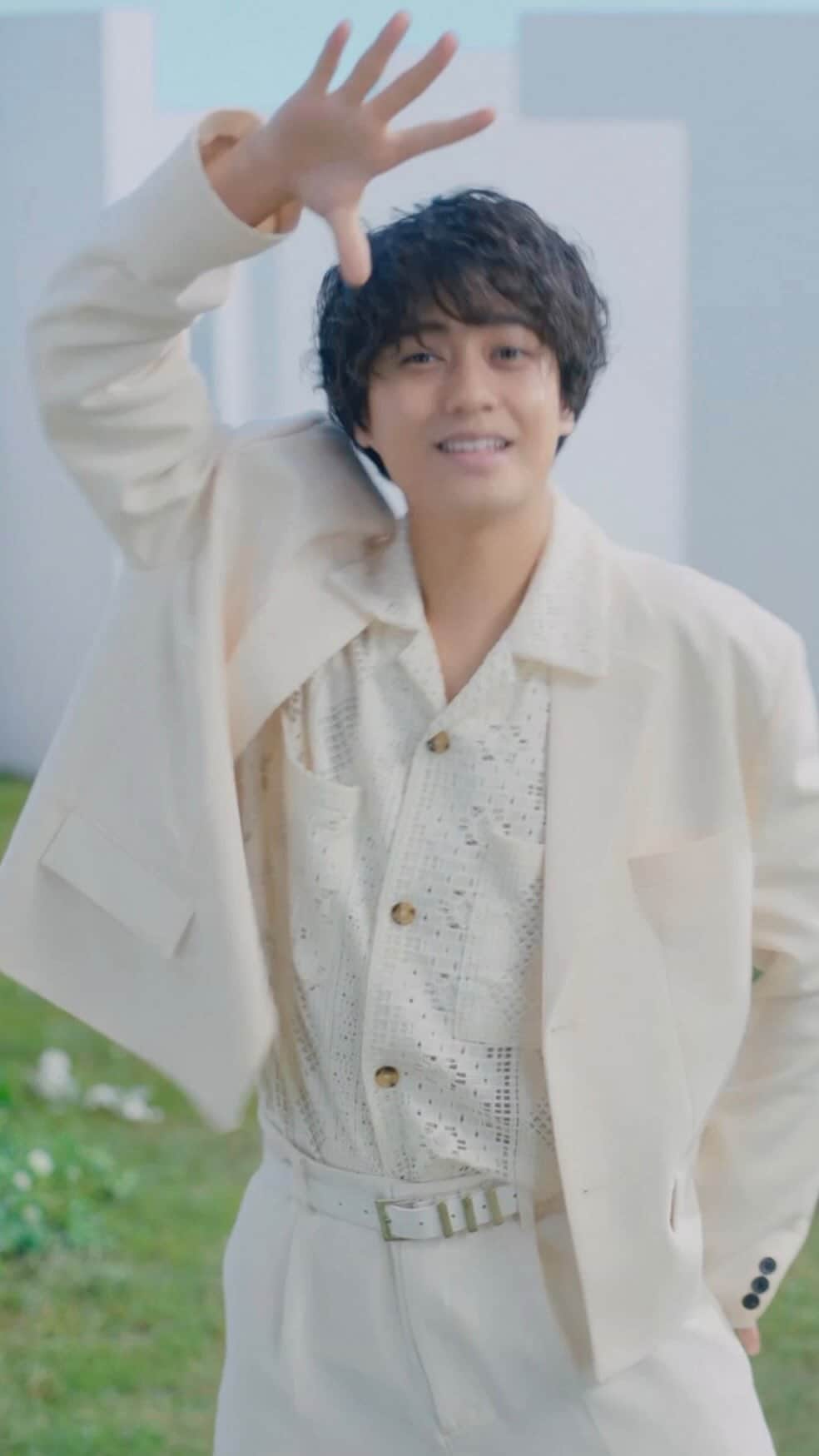 のインスタグラム：「#髙橋海人 #My_Love_Song #MyLoveSong_MV_dance #ピース #KingandPrince」