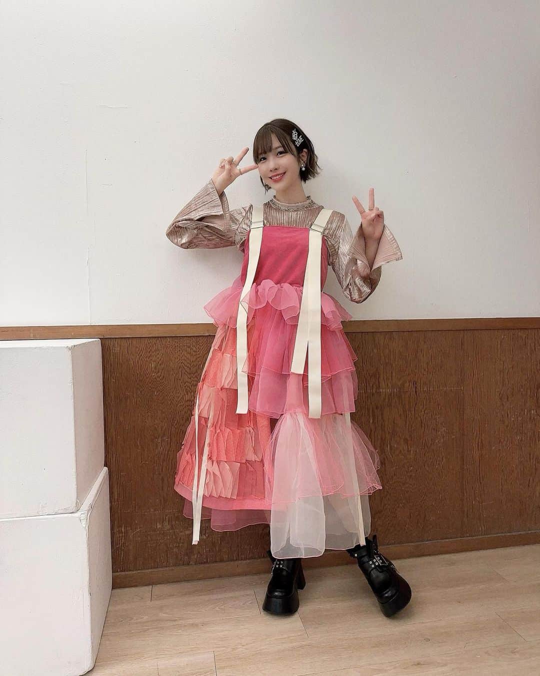愛美のインスタグラム：「7/26 発売💗 #煩悩パラダイス #ootd #衣装」